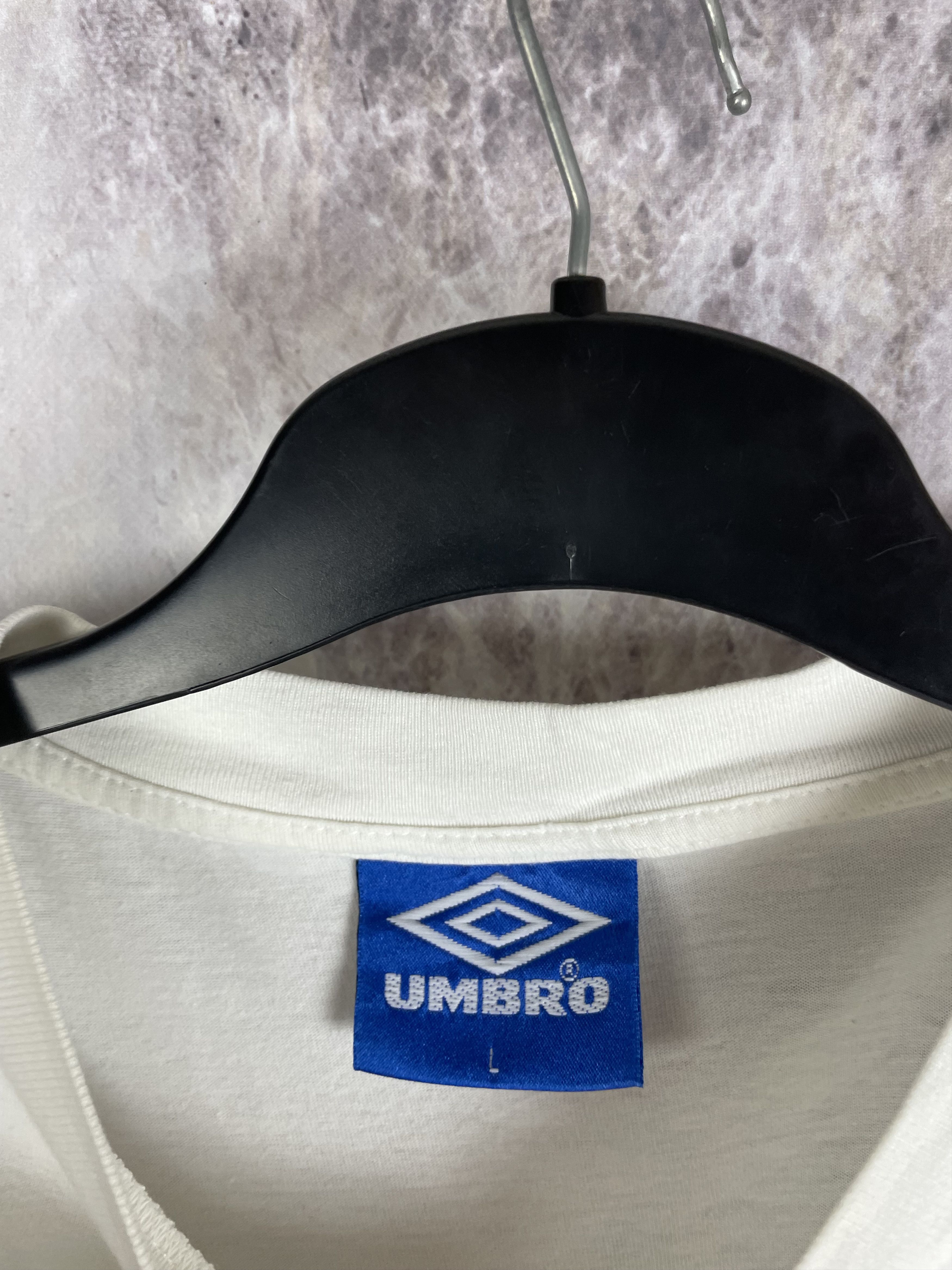 Umbro 90s Umbro Ajax vintage t-shirt tee Size US L / EU 52-54 / 3 - 5 Thumbnail
