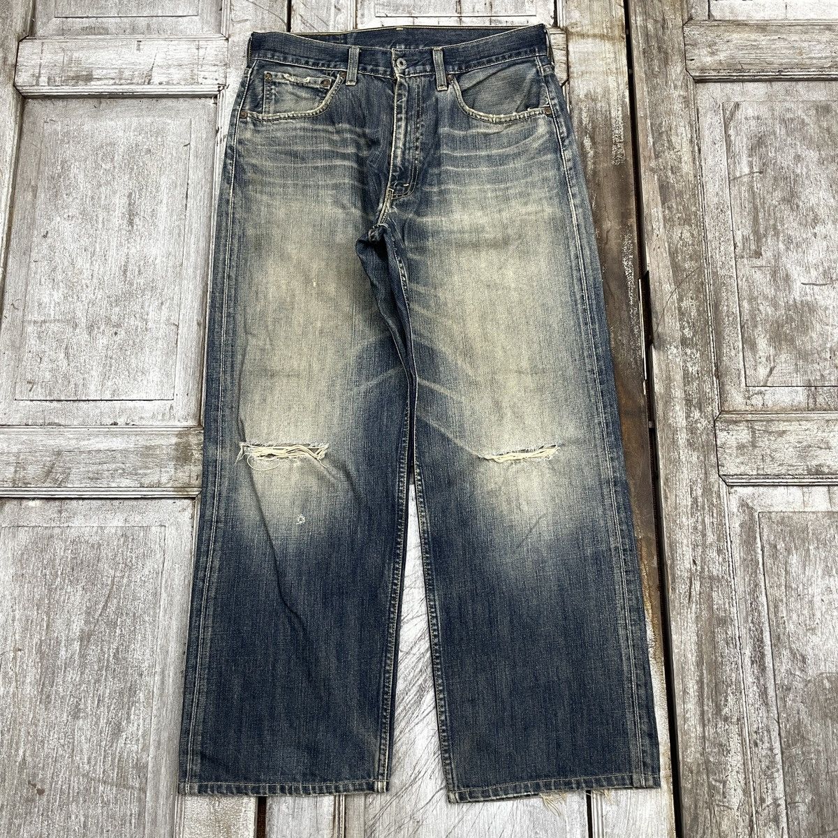 Levi's × Vintage Vintage Levis 504 Baggy Distressed Jeans wc 338 Size US 33 - 1 Thumbnail