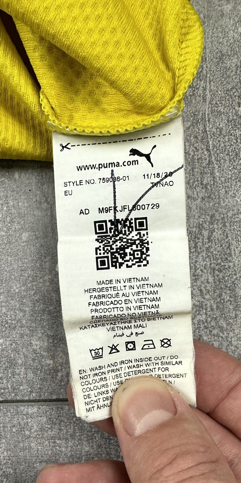 Puma Puma Borussia Dortmund 2021/22 Home Soccer Jersey Size US S / EU 44-46 / 1 - 11 Thumbnail