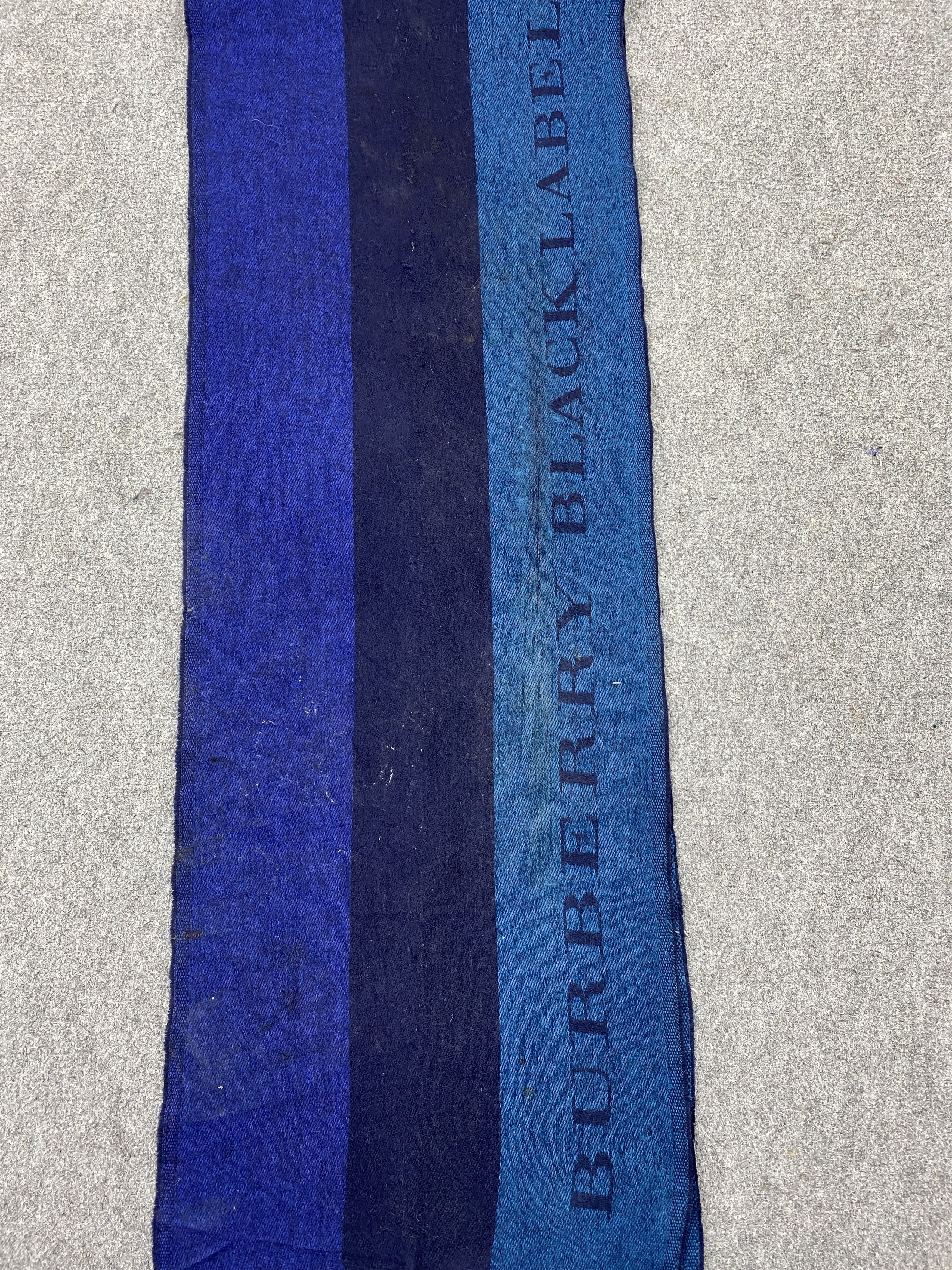 Burberry Black Label Burberry Scarf / Muffler / Neckwear SC0215 Size ONE SIZE - 3 Thumbnail