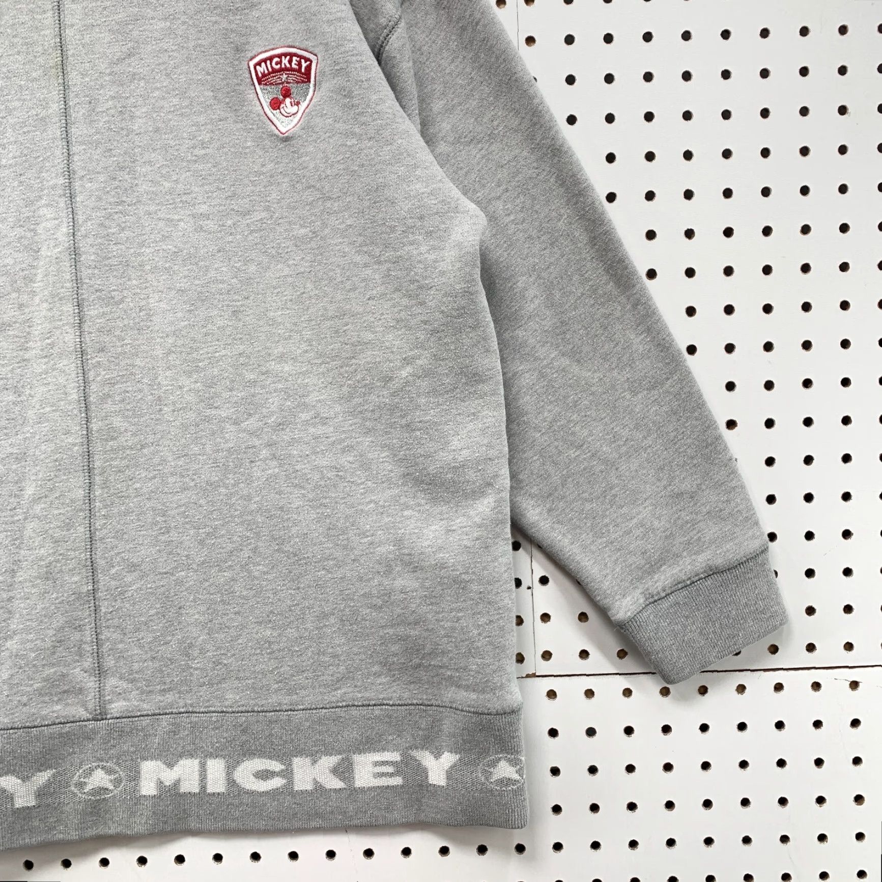 Disney VINTAGE Disney Mickey Mouse Crewneck Sweatshirt Gray Women Large 22.5x25.5 Disney Sweatshirt Women Large Gray Mickey Mouse Crewneck Vintage 22.5x25.5 Size L / US 10 / IT 46 - 4 Thumbnail