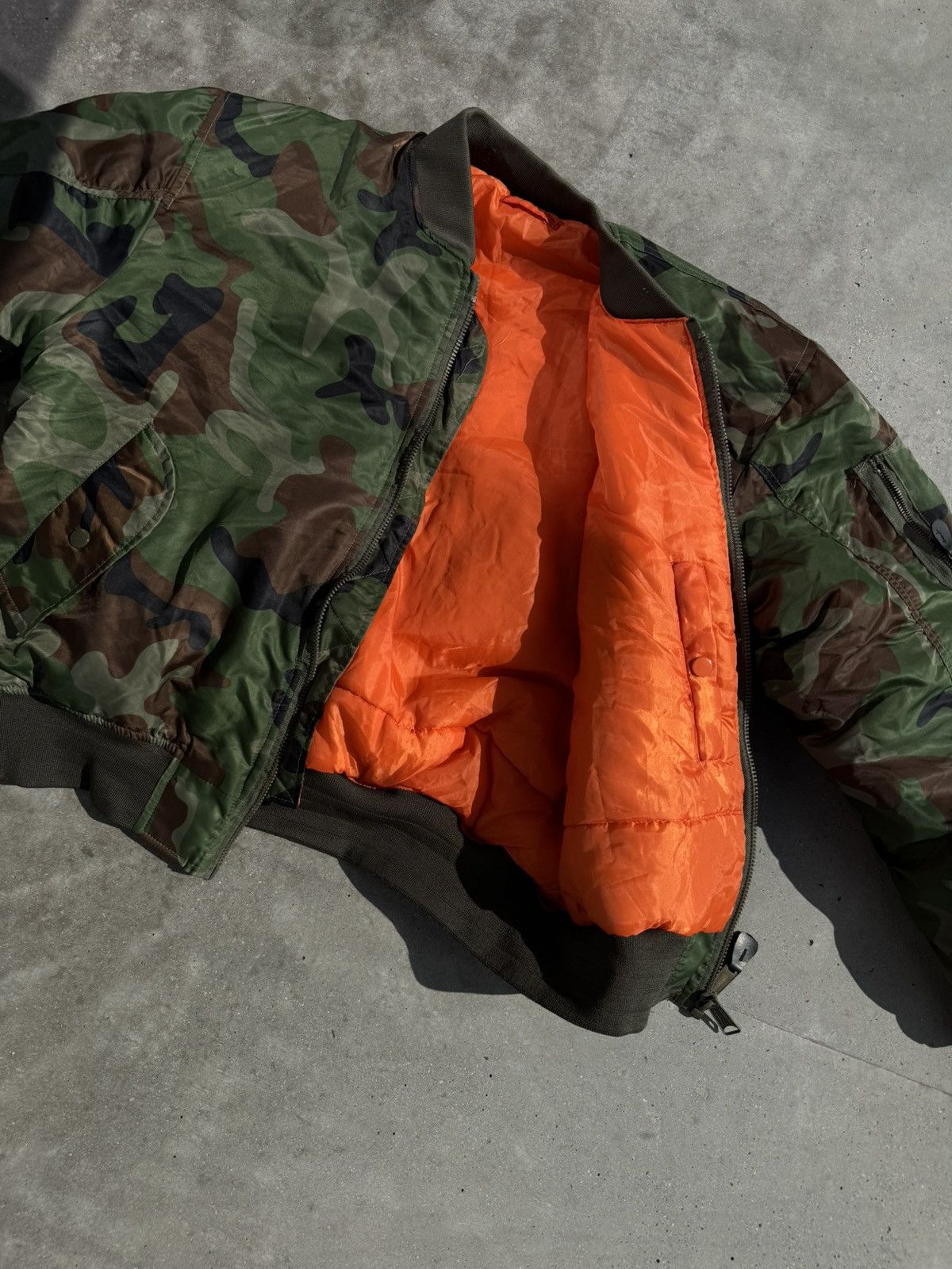Parajumpers × Vintage Vintage 1997 Camo Bomber Jacket in size Large Size US L / EU 52-54 / 3 - 7 Thumbnail