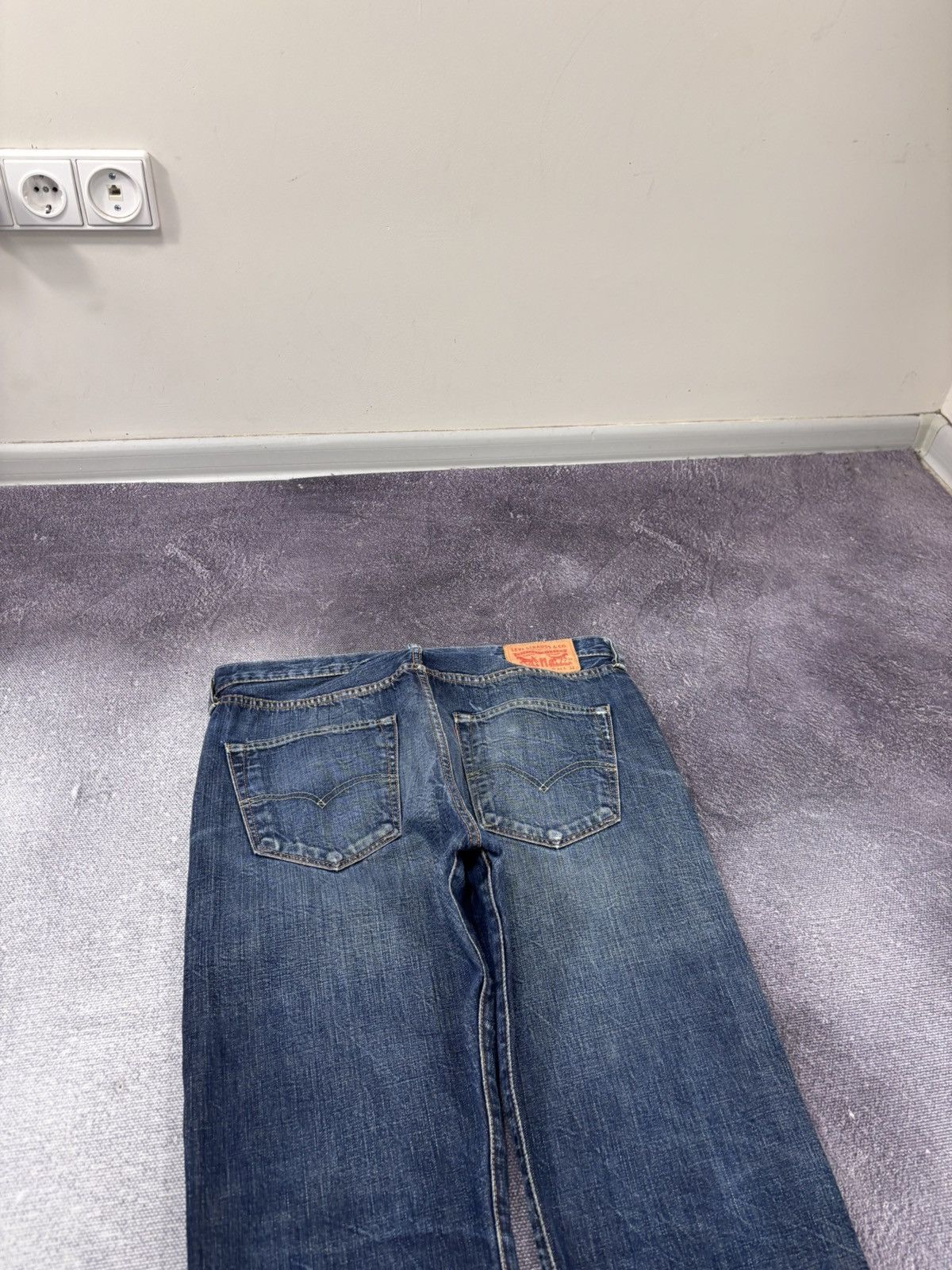 Levi's Vintage Levi’s 501 Men’s Dark Navy Blue Wash Denim Jeans Size US 34 / EU 50 - 15 Thumbnail