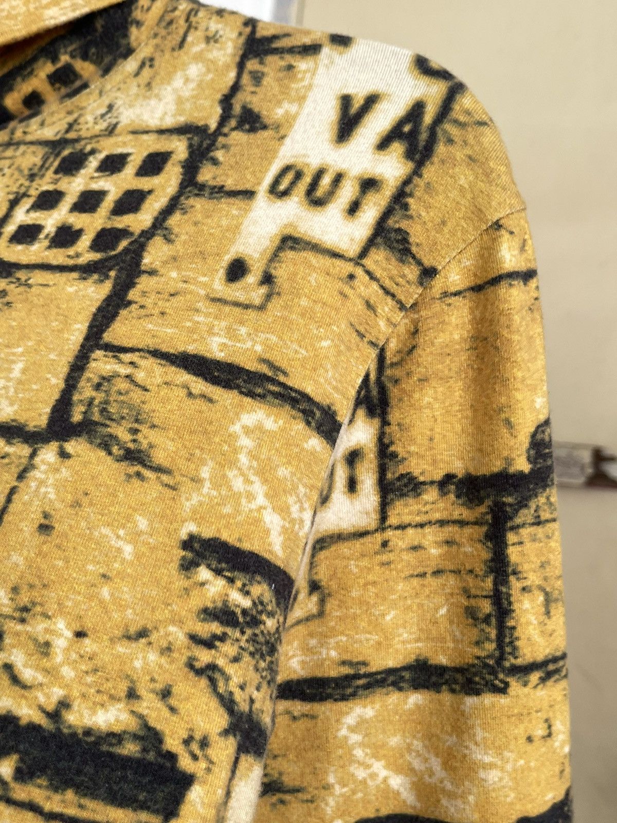 Jean Paul Gaultier Jean Paul Gaultier Jeans Brick Wall Fight Racism Turtleneck Size US M / EU 48-50 / 2 - 4 Thumbnail