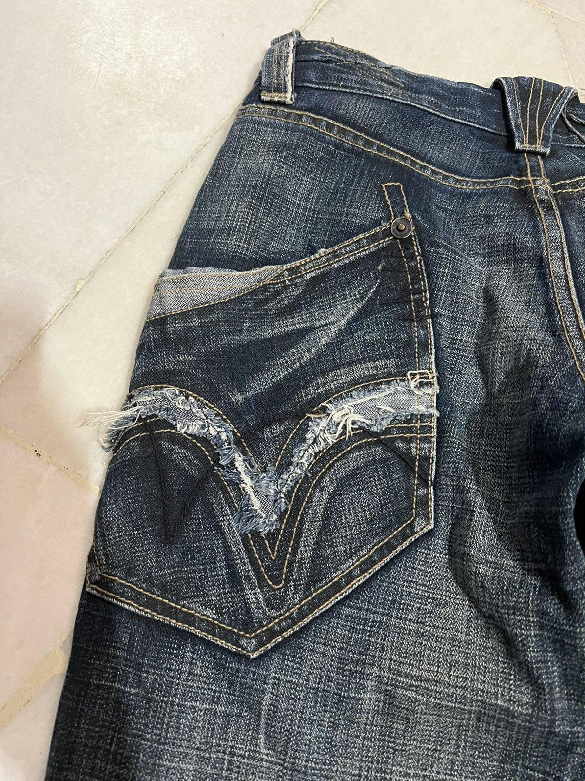If Six Was Nine × Japanese Brand × Le Grande Bleu (L.G.B.) 🌈Flare 90’s style Tough Jean Smitth Distress Jean Size US 30 / EU 46 - 9 Thumbnail