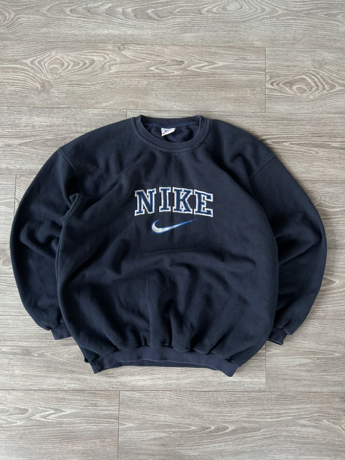 Other Vintage Nike Knit Central Logo Oversize Crew Neck Sweatshirt Size US L / EU 52-54 / 3 - 10 Thumbnail
