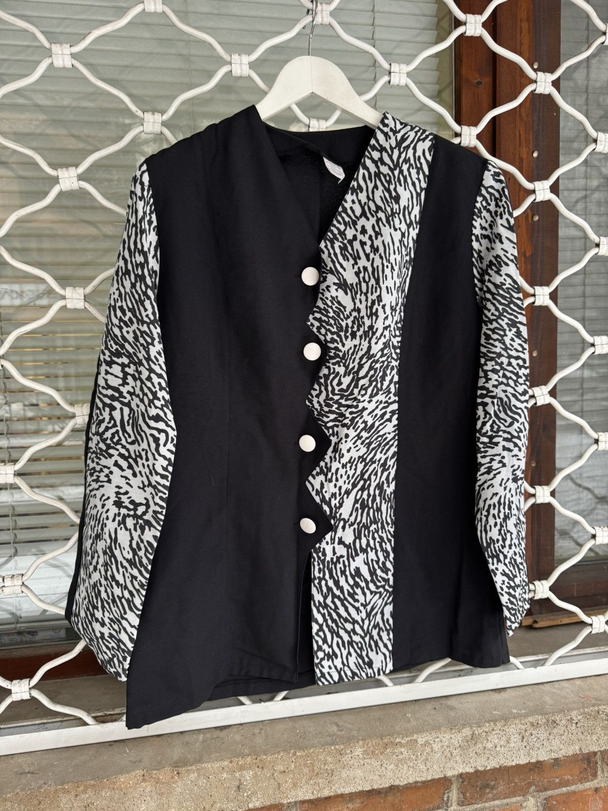 Vintage 80s blazer black and white vintage blazer size zebra print Size M / US 6-8 / IT 42-44 - 4 Thumbnail