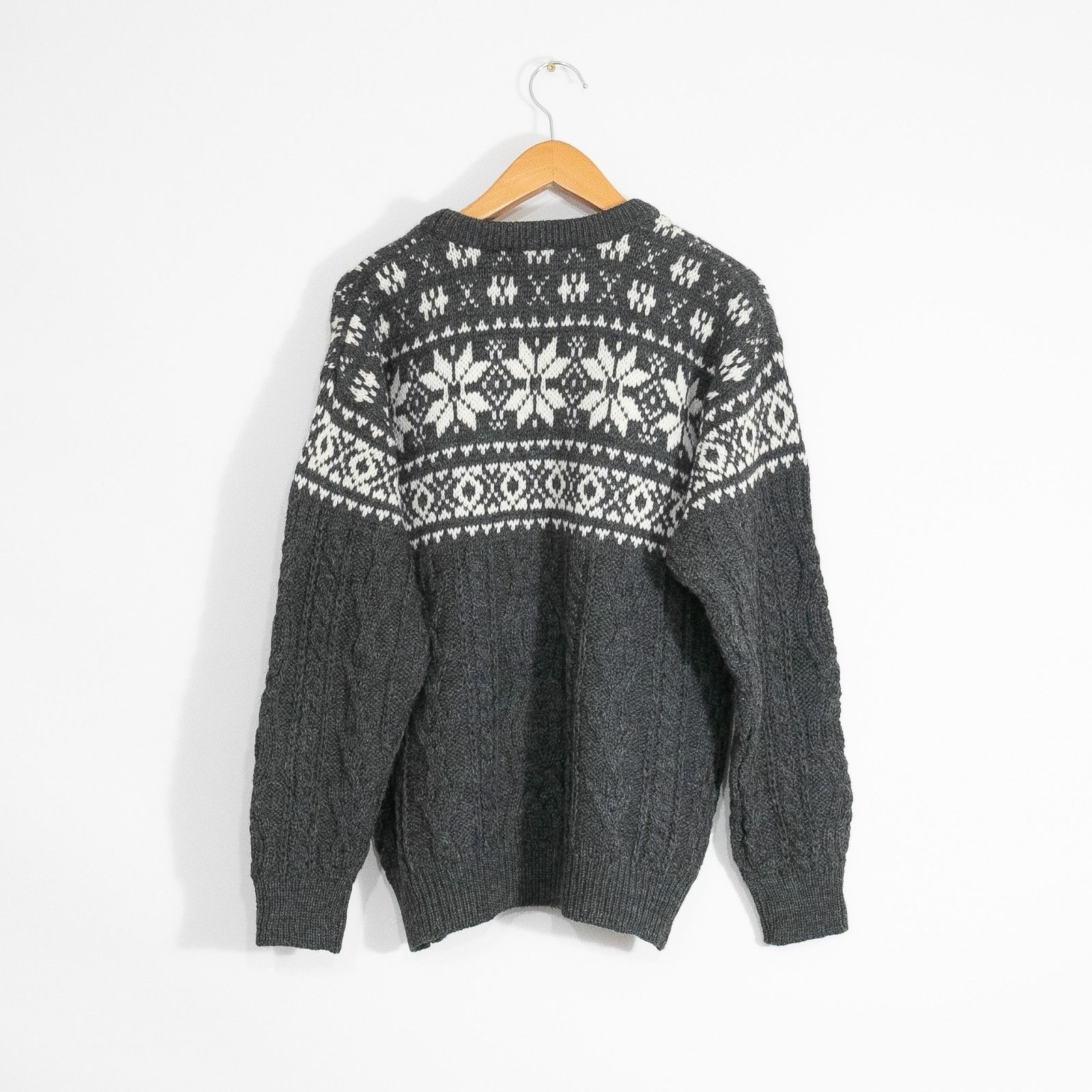 Vintage Vintage Irish Fair Isle Snowflake Pattern Wool Sweater Mens Size US M / EU 48-50 / 2 - 5 Thumbnail