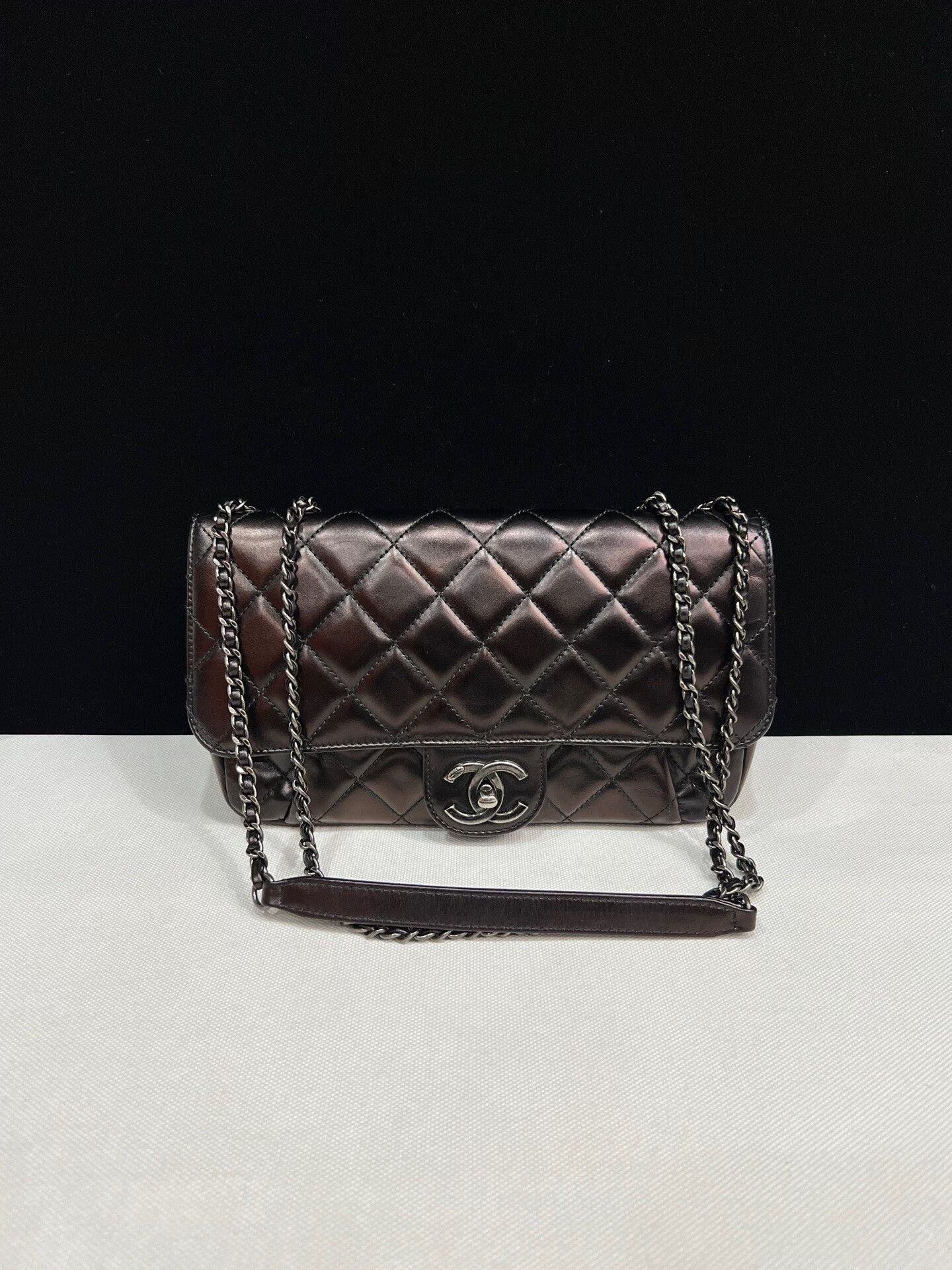 Chanel Pre-loved Bag Very good condition Size ONE SIZE - 1 Thumbnail