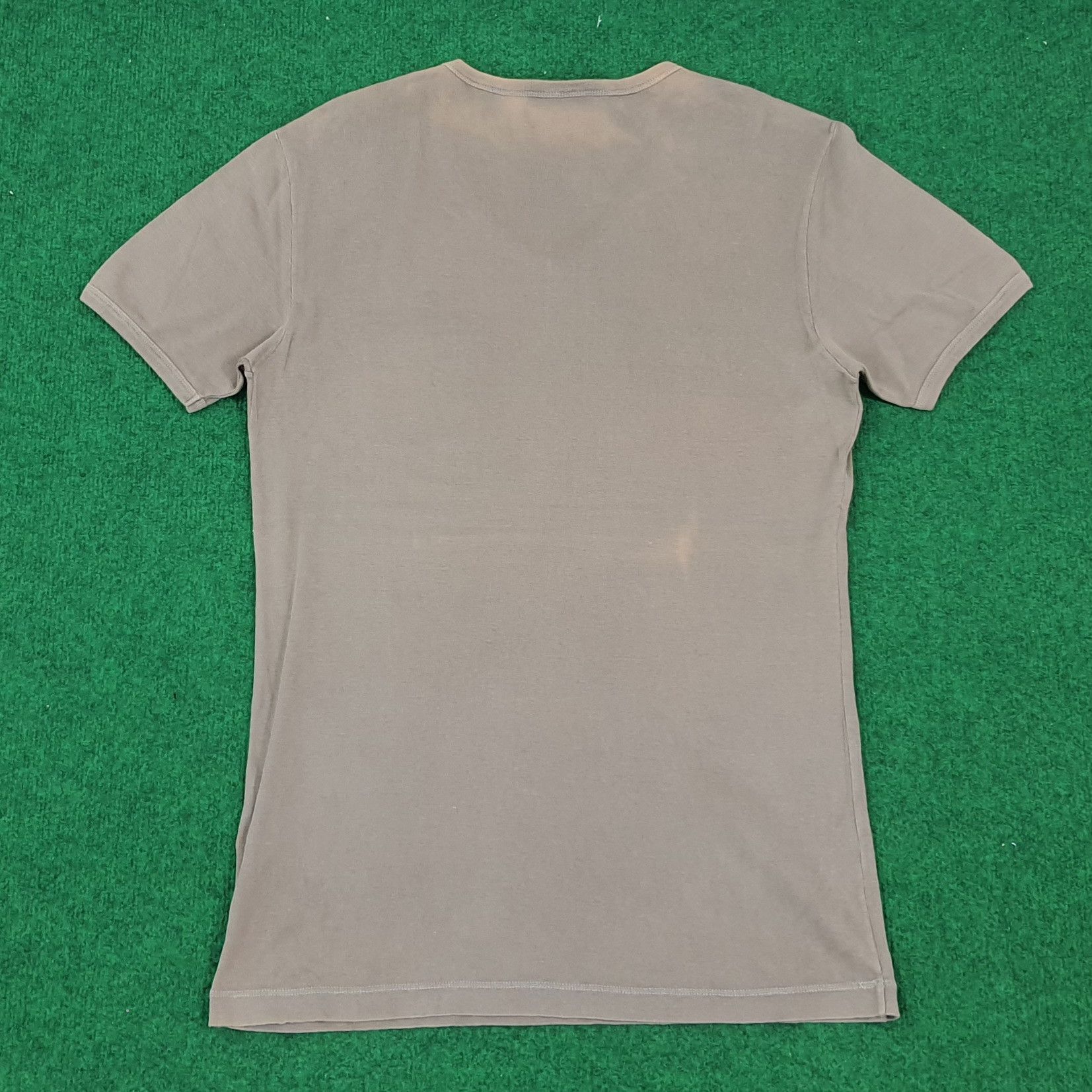 Prada Vintage Prada Plain Italian Designer V Nack Tshirt Size S / US 4 / IT 40 - 3 Thumbnail