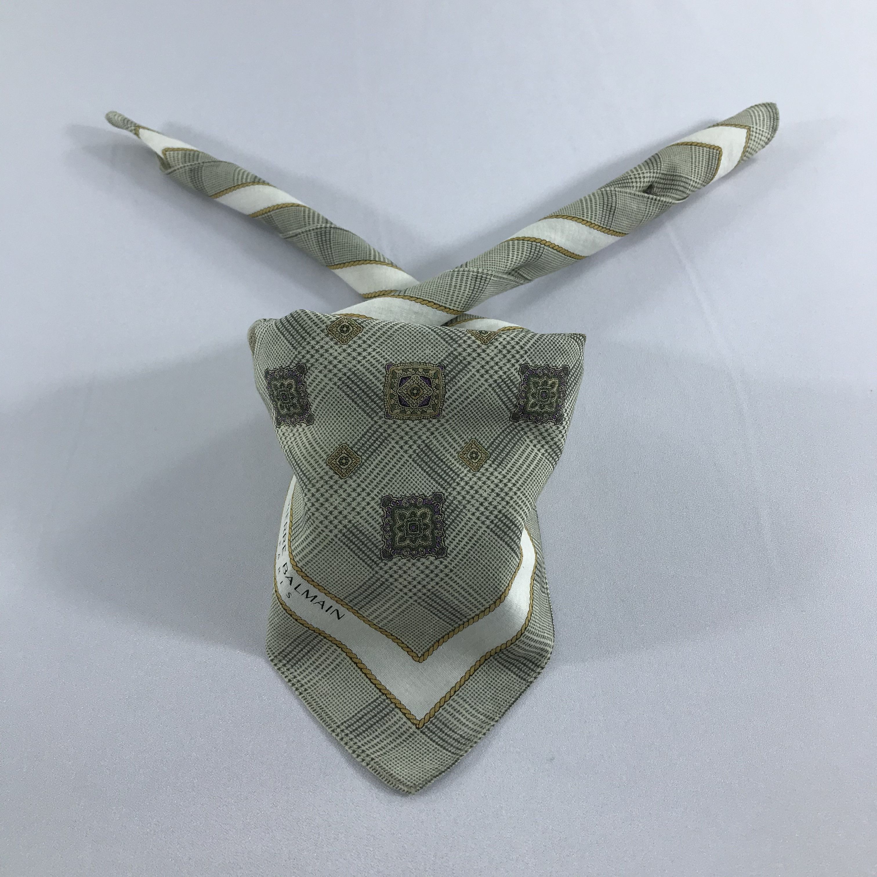 Pierre Balmain Pierre Balmain Handkerchief Neckerchief Bandana H1147 Size ONE SIZE - 1 Thumbnail