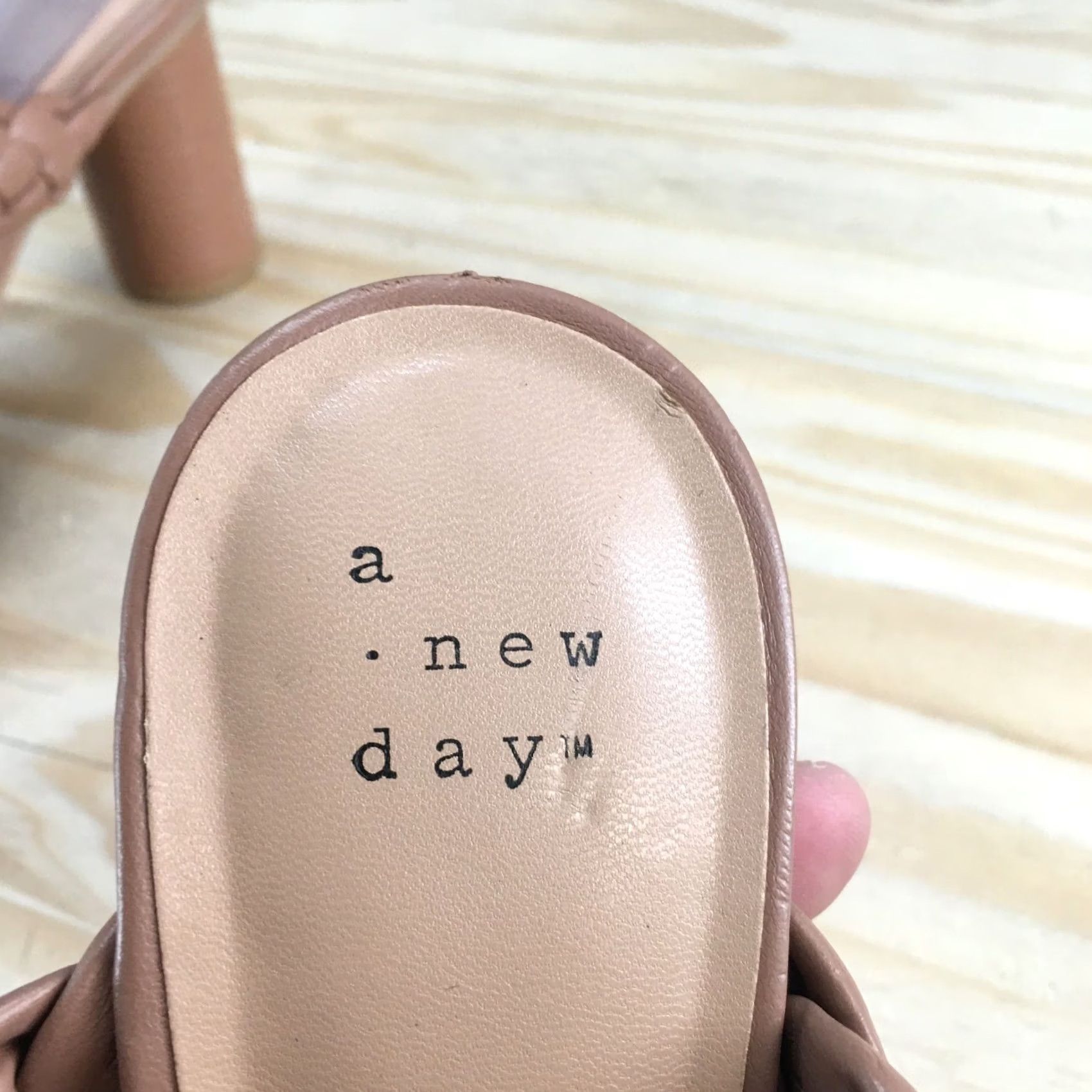 Vintage A New Day Heels Womens 7 Slip On Beige Basil Braided Faux Leather Casual Block Heel Slide On Shoes Womens 7 Beige Block Heel Size US 7 / IT 37 - 5 Thumbnail