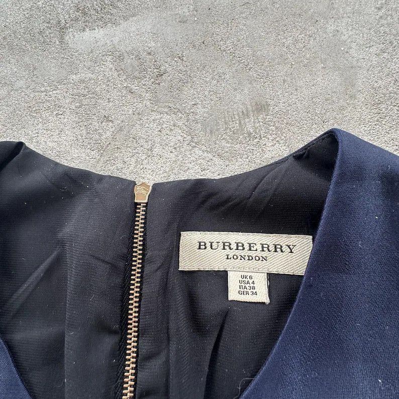 Burberry Burberry London Women's Navy Blue Short Sleeve Dress EU S Size S / US 4 / IT 40 - 8 Thumbnail