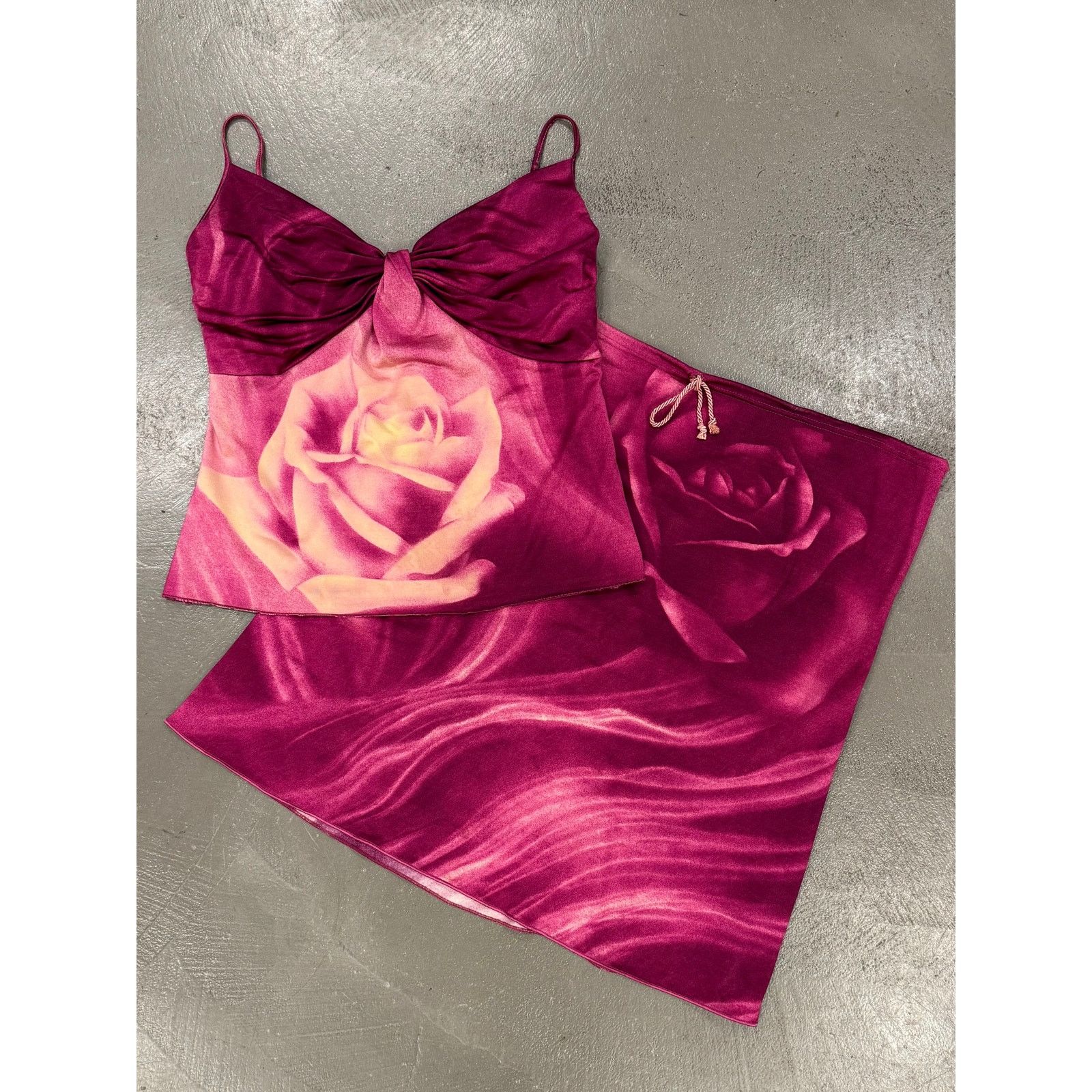 Roberto Cavalli 2000s Roberto Cavalli rose set top & skirt Size M / US 6-8 / IT 42-44 - 9 Thumbnail