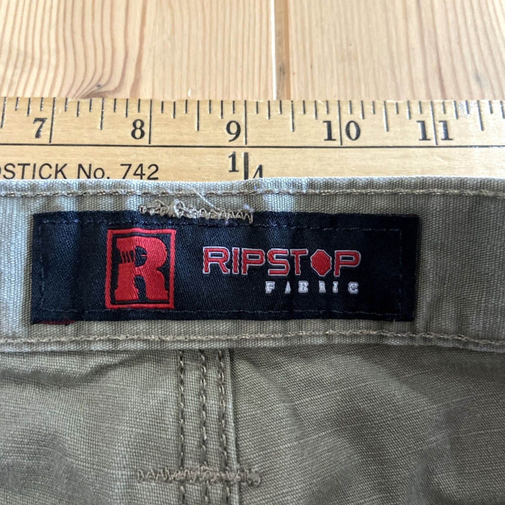 Wrangler Wrangler RIGGS Workwear Cargo Pants Mens 36x34 Olive Cotton Multi-Pocket Regular Waist 36 Inseam 34 Workwear Cargo Pants Mens Regular Olive Green Size US 36 / EU 52 - 6 Thumbnail
