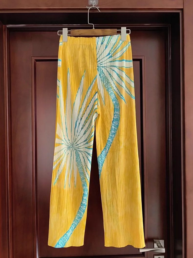 Issey Miyake Issey Miyake size:3 Yellow palm tree pleated straight-leg Size 23" - 3 Thumbnail