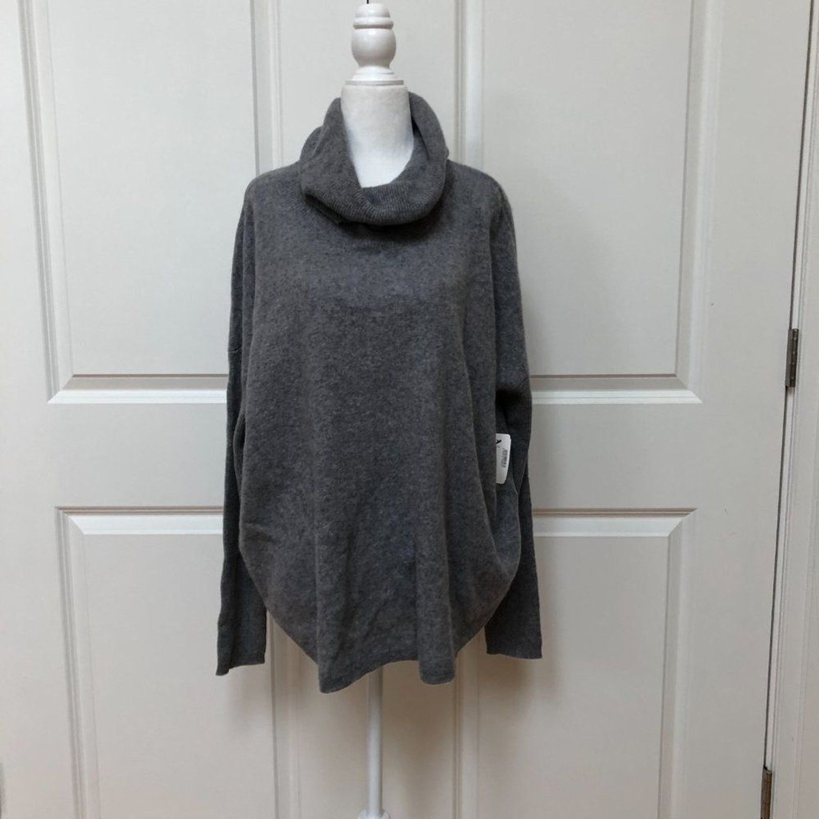 Saks Fifth Avenue Cowlneck Cashmere Sweater from Saks Fifth Avenue Size M / US 6-8 / IT 42-44 - 4 Thumbnail
