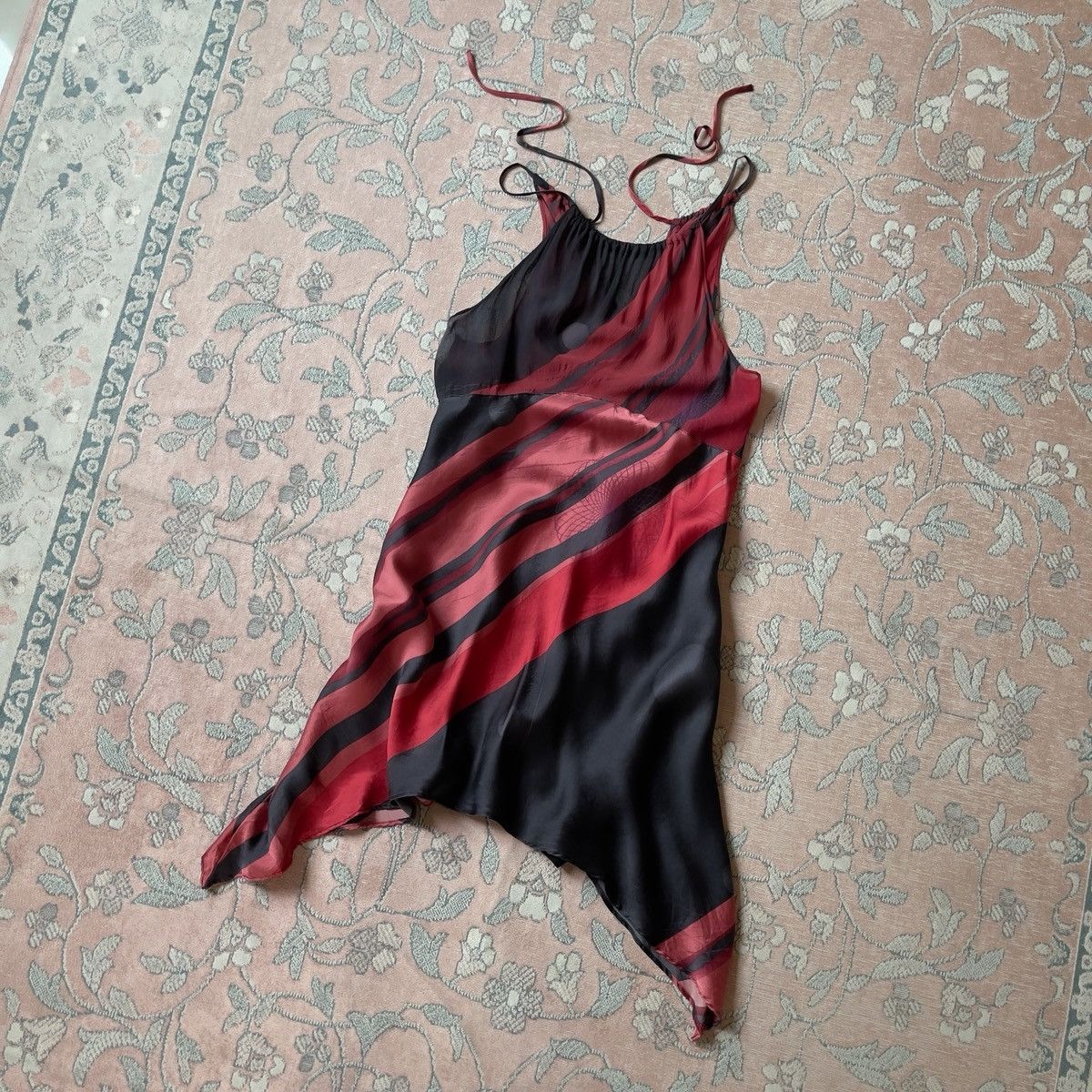 Victoria's Secret Victoria’s Secret Silk Halter-Neck Slip Dress (S–M) Size M / US 6-8 / IT 42-44 - 11 Thumbnail