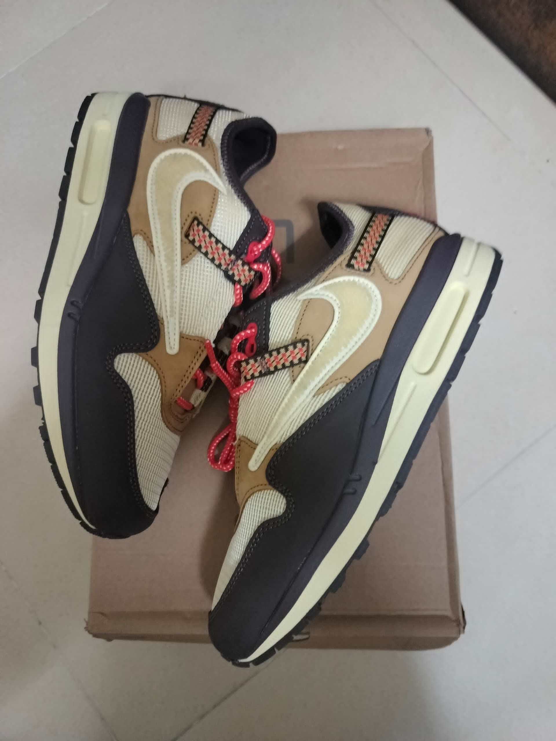 Nike × Travis Scott Nike Airmax Travis Scott🔥lemon drop .Wheat Size US 7.5 / EU 40-41 - 3 Thumbnail