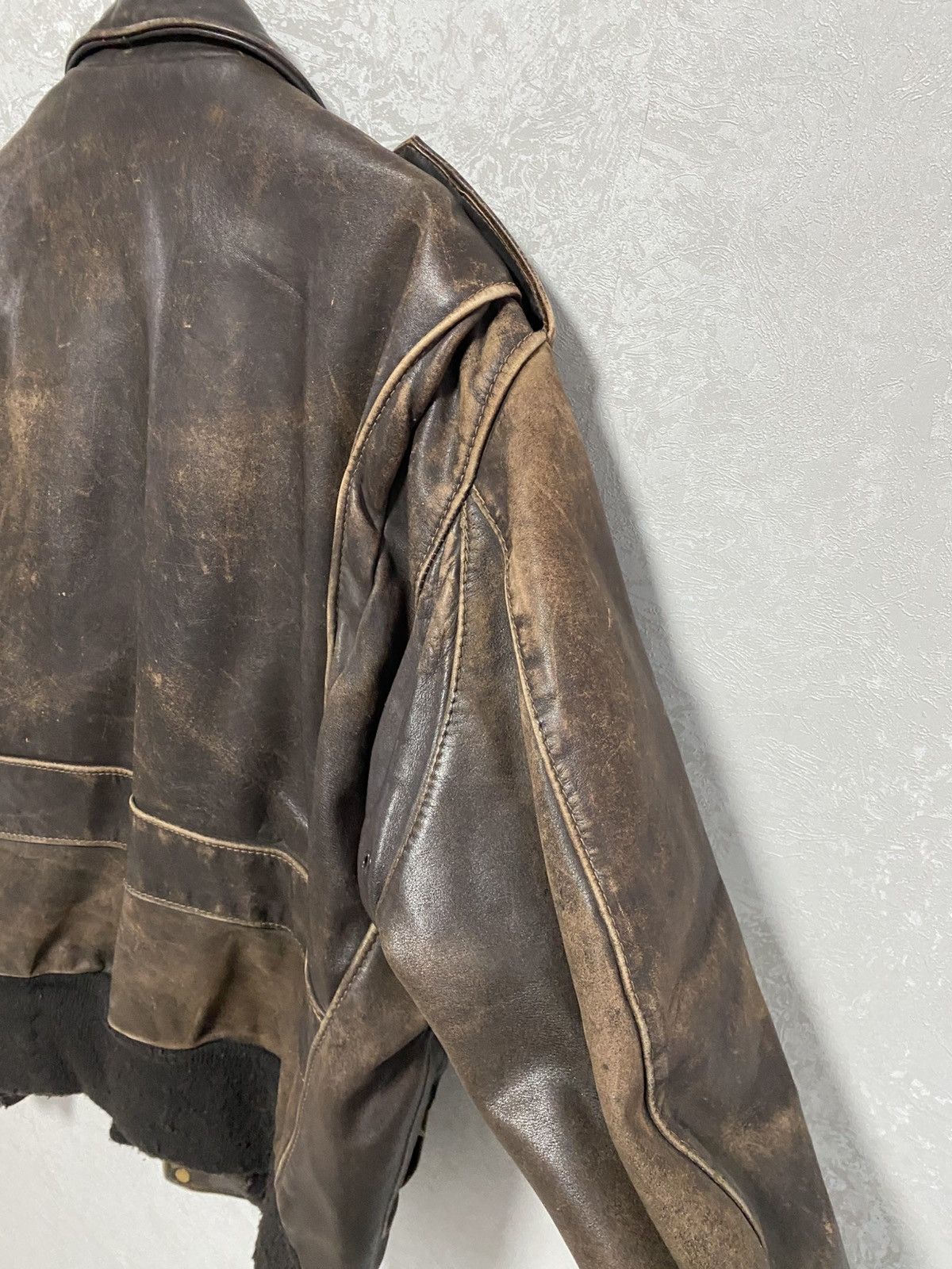 Schott GENUINE VINTAGE 70s SCHOTT IS 674 MS LEATHER FLIGHT JACKET Size US M / EU 48-50 / 2 - 21 Thumbnail