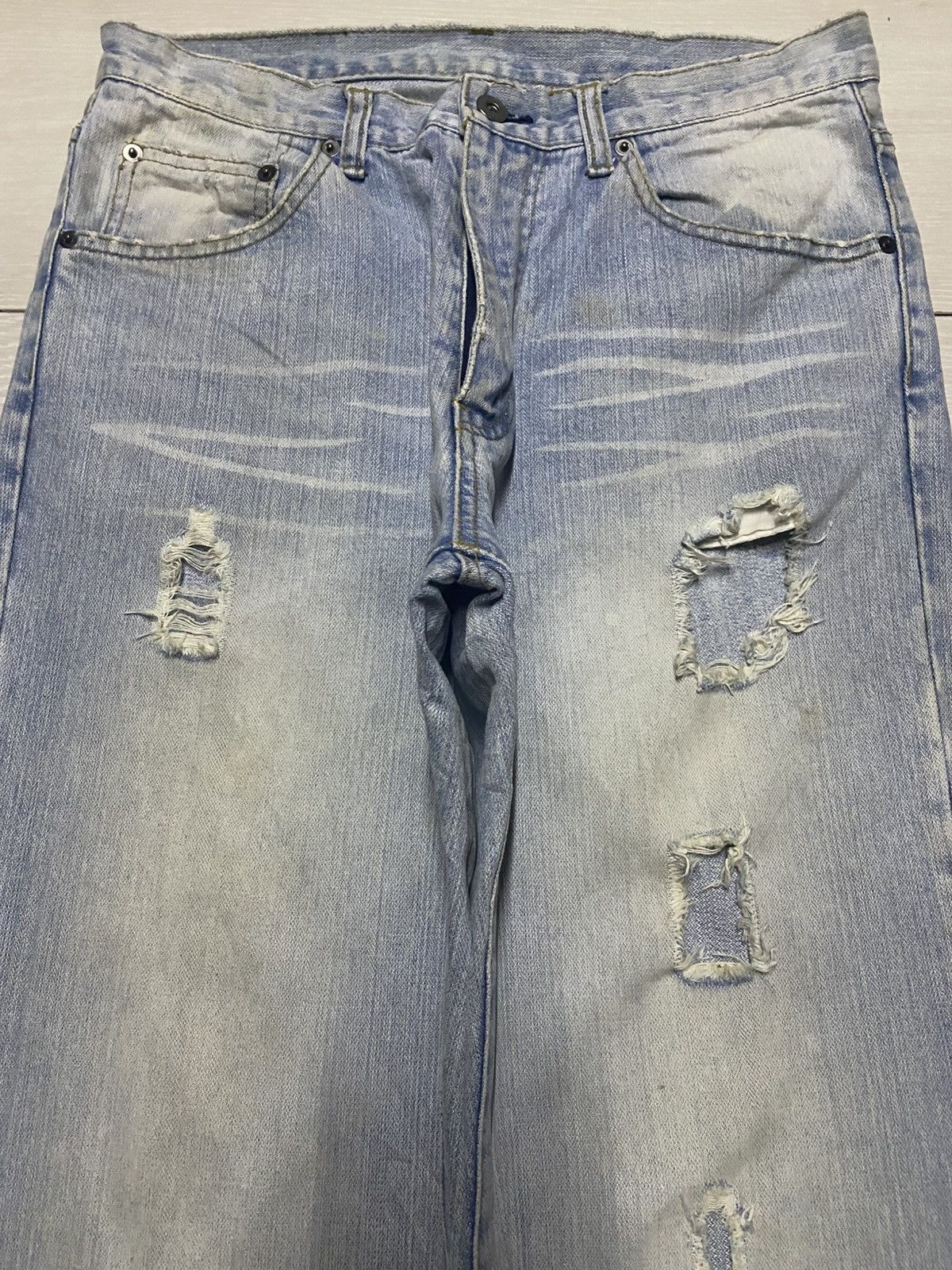 Vintage Vintage Japanese Brand Faded Light Wash Loose Jeans Size US 30 / EU 46 - 3 Thumbnail