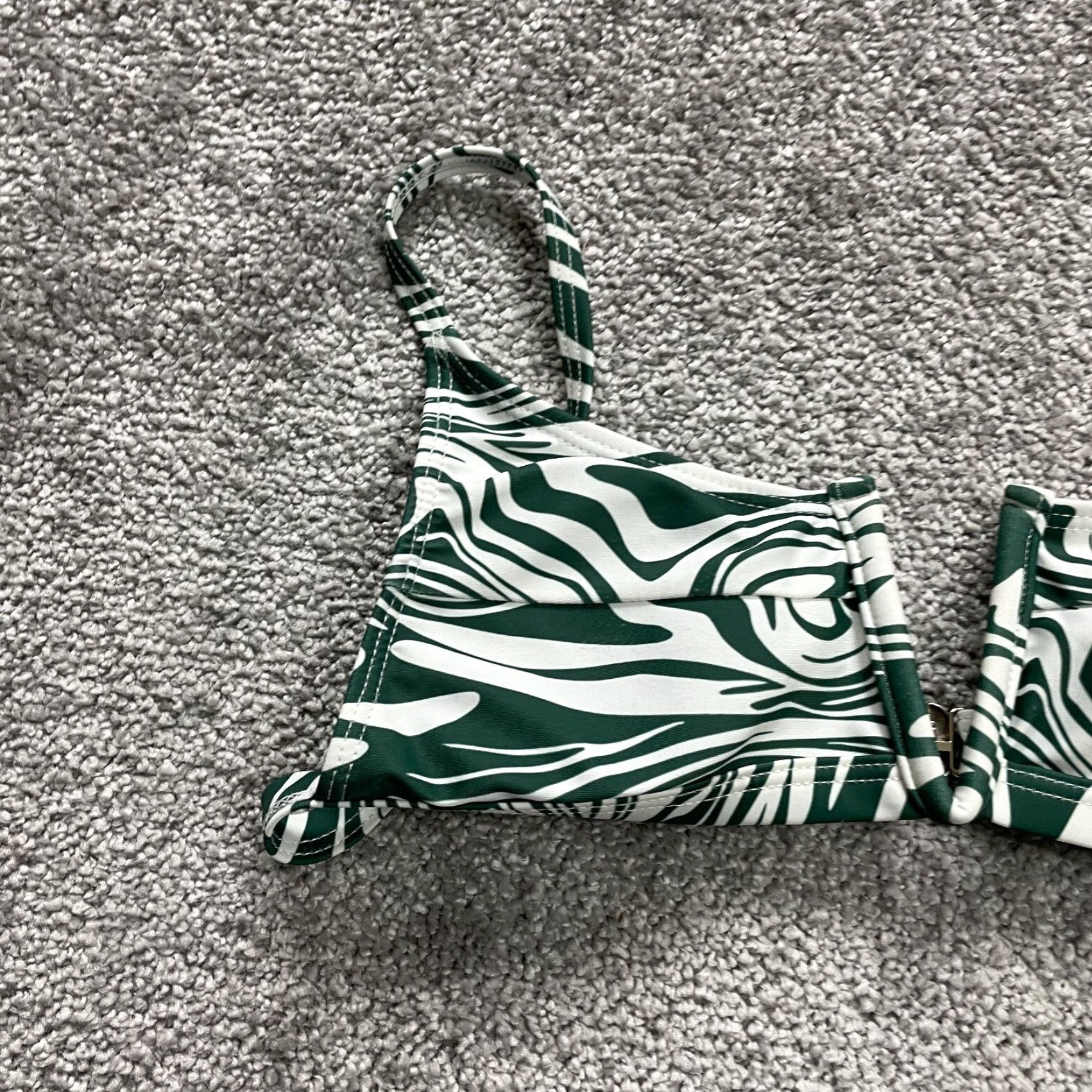 Vintage Unbranded Swimwear Bikini Top Green White Abstract Spaghetti Beach 22" Top Womens Size 3XL / US 20-22 - 4 Thumbnail