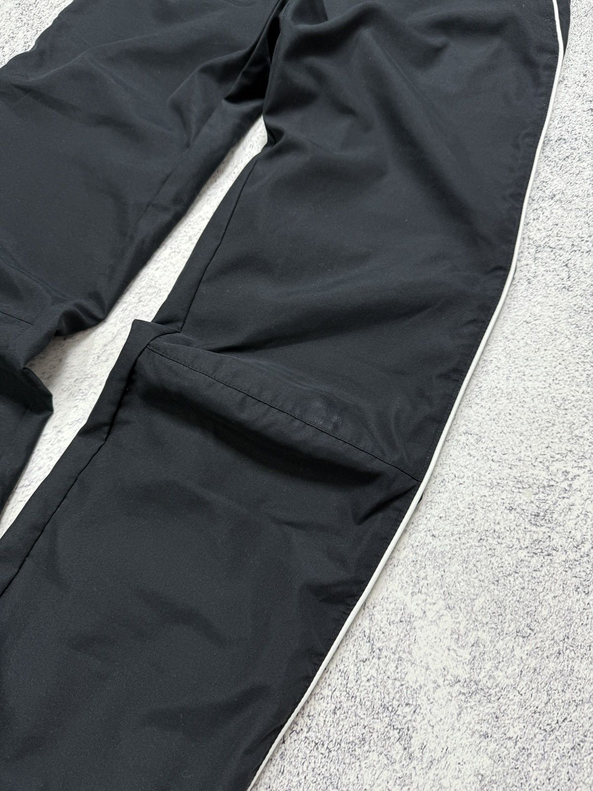 Nike OOs Nike Vintage Nylon Baggy Swoosh Parachute Track Pants Size US 32 / EU 48 - 5 Thumbnail
