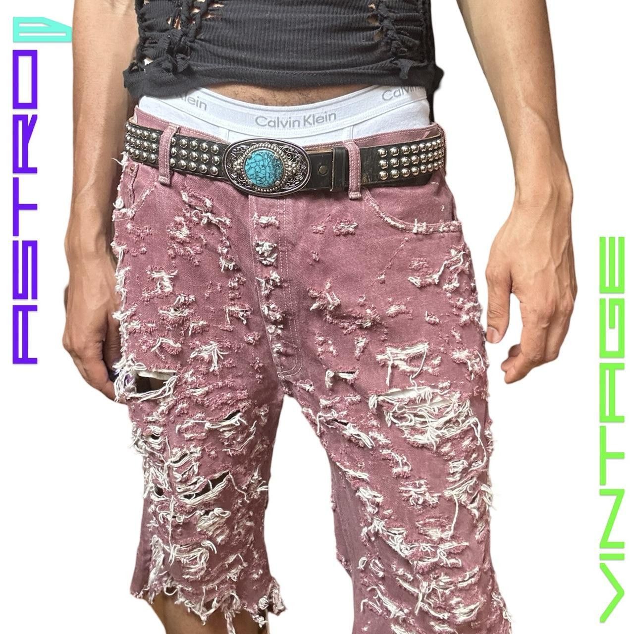 Levi's ASTROBOI* LEVIS RED RIPPED DISTRESSED DENIM SHORTS _ 40" Size US 40 / EU 56 - 2 Thumbnail