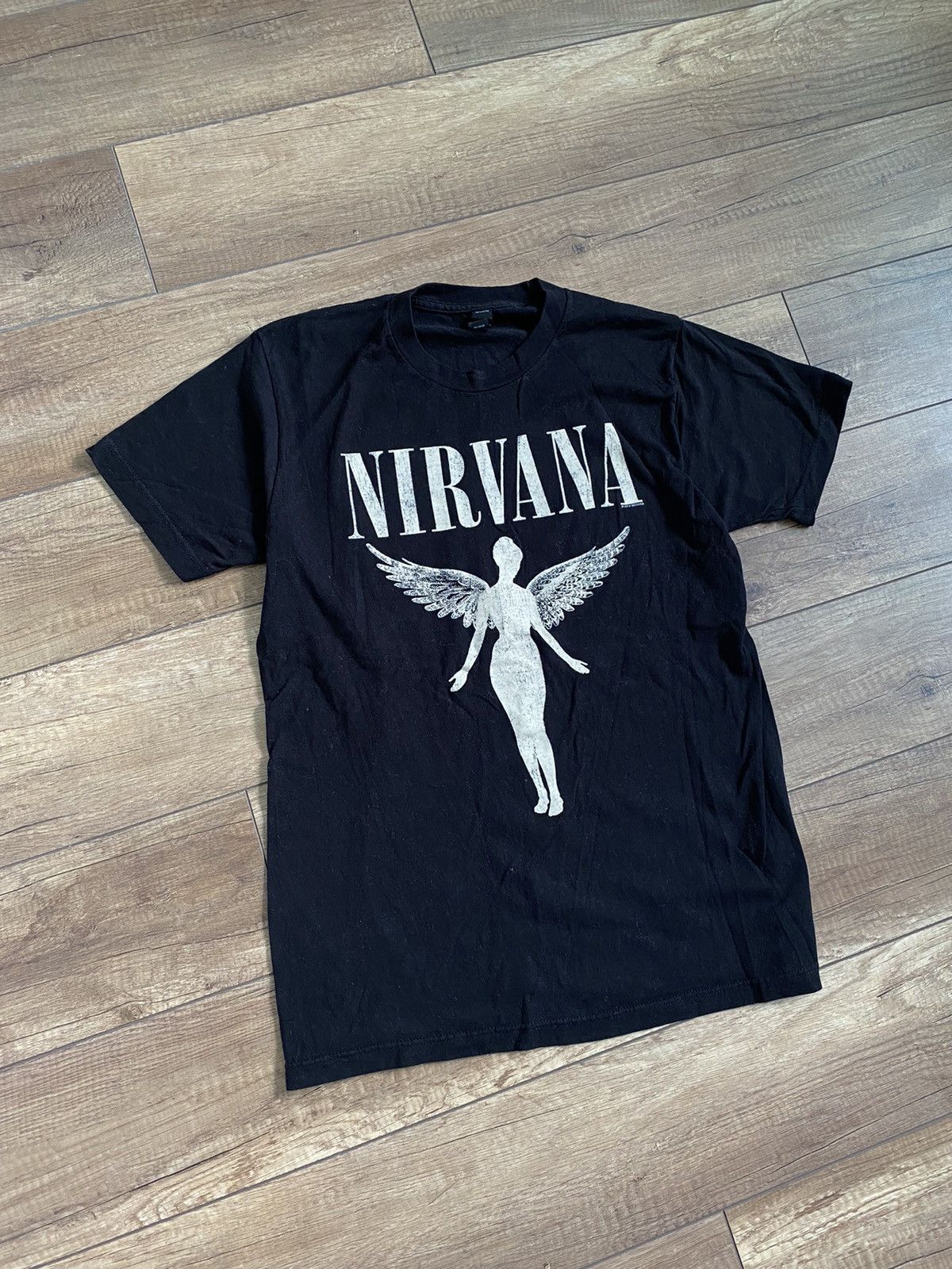 Nirvana Nirvana Merch 2016 Angel 1993 Tour T shirt Rock Band Size US M / EU 48-50 / 2 - 3 Thumbnail