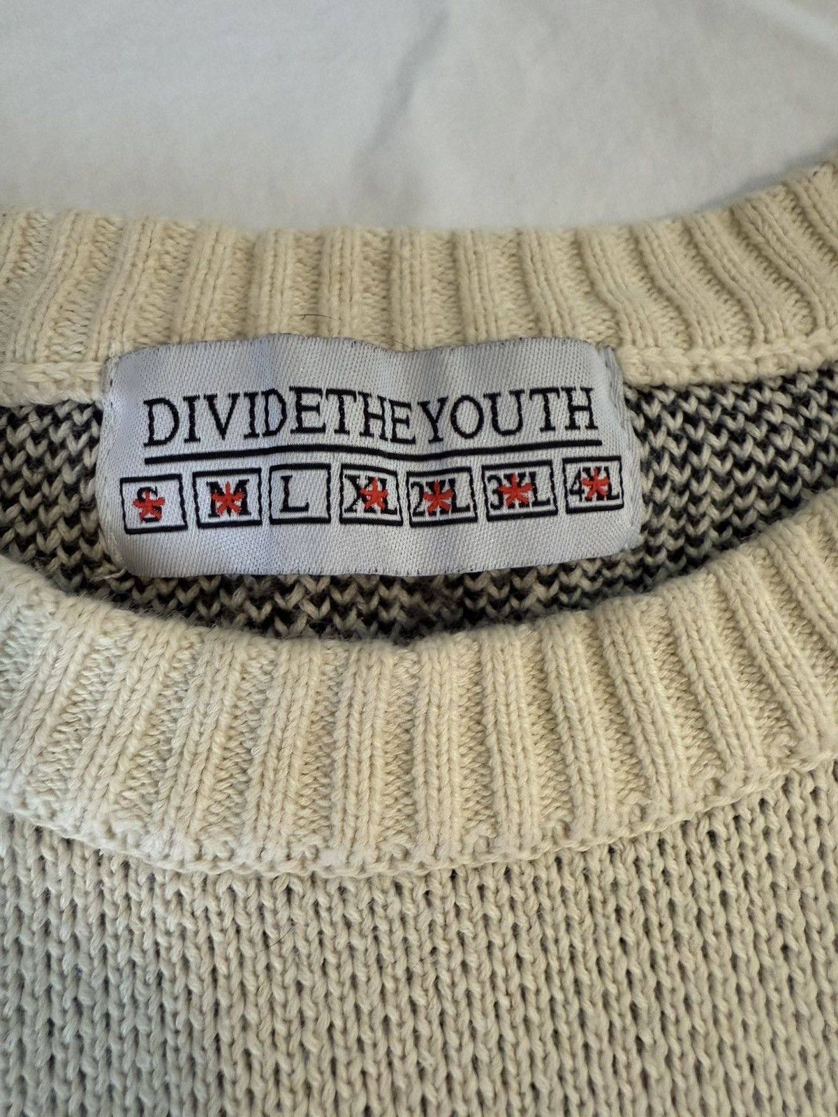 Divide The Youth RARE Divide The Youth "Divide The Youth" Knit Sweater Size US L / EU 52-54 / 3 - 2 Thumbnail