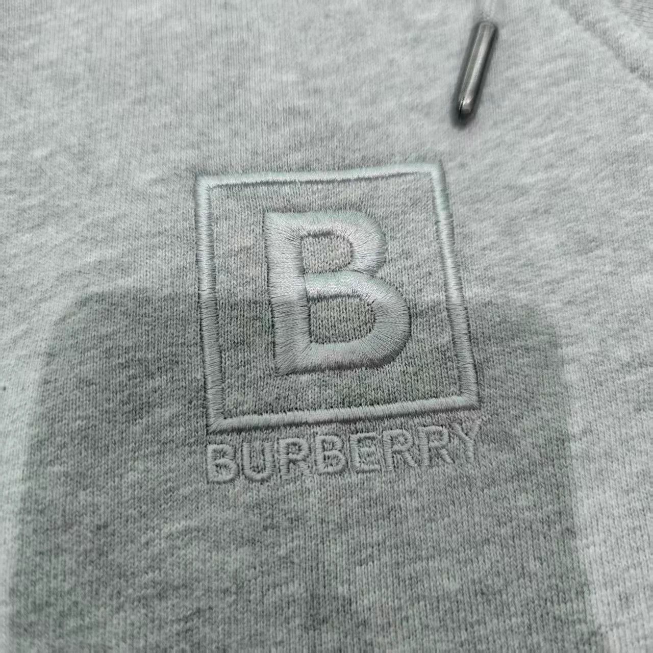 Burberry Burberry like new zip jacket M unisex Size M / US 6-8 / IT 42-44 - 4 Thumbnail