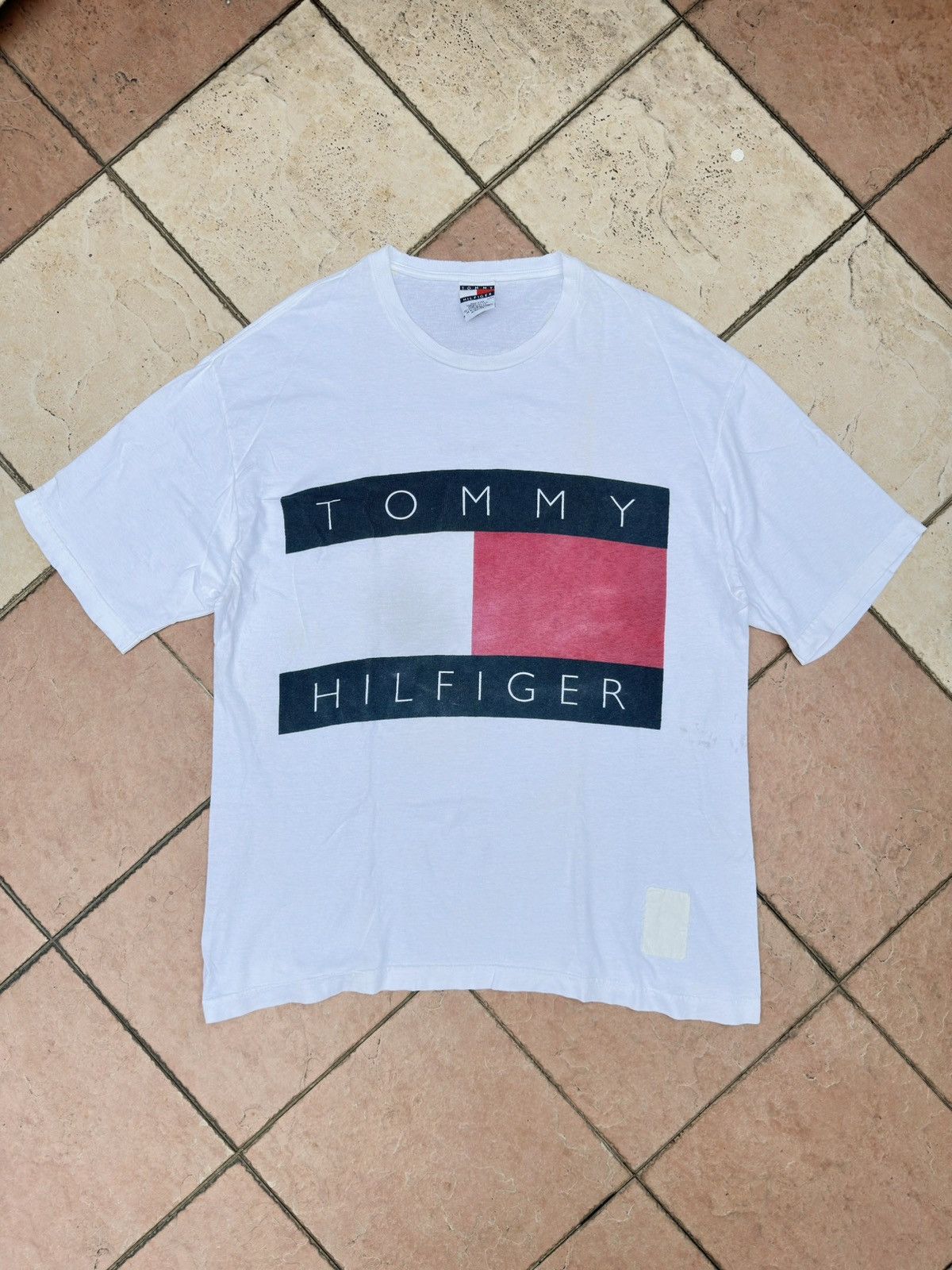 Tommy Hilfiger × Vintage Vintage 90s Tommy Hilfiger Big Flag Distressed Size US XL / EU 56 / 4 - 1 Thumbnail