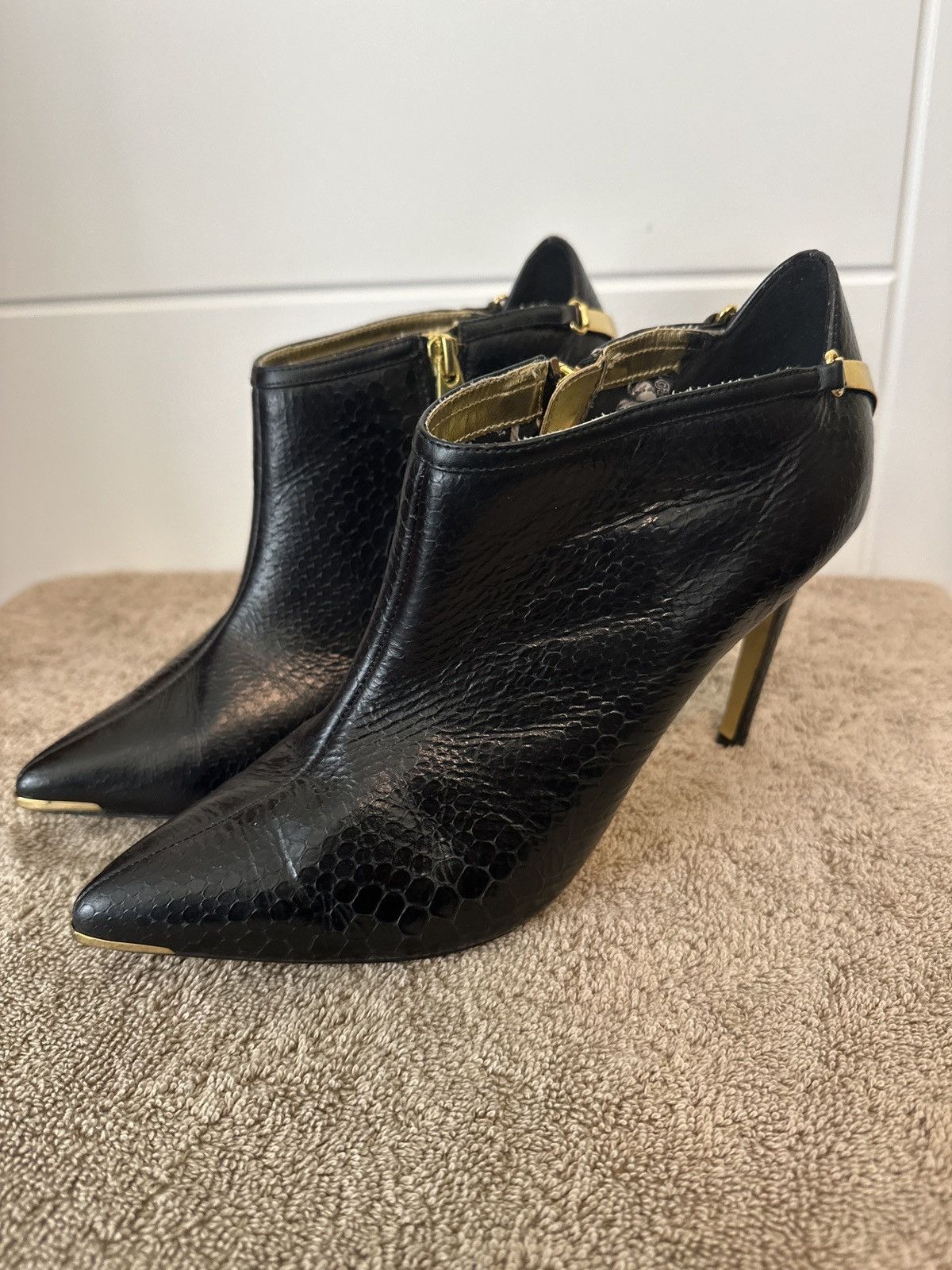 Ted Baker Ted Baker Black Pointed Leather Ankle Boots Size US 10 / IT 40 - 3 Thumbnail