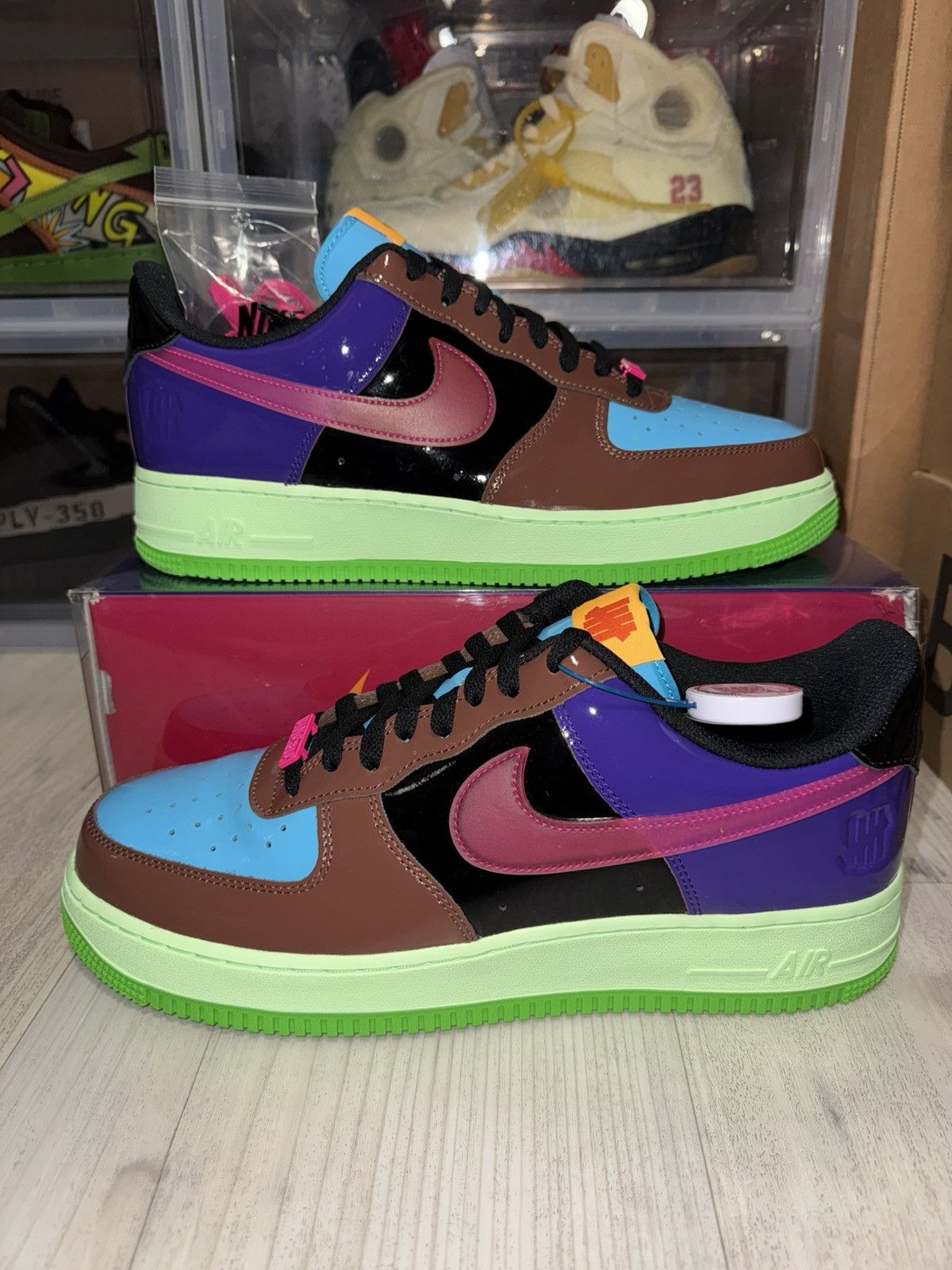 Nike × Undefeated Nike Air Force 1 Low Undefeated Patent Pink Prime Size US 11.5 / EU 44-45 - 2 Thumbnail