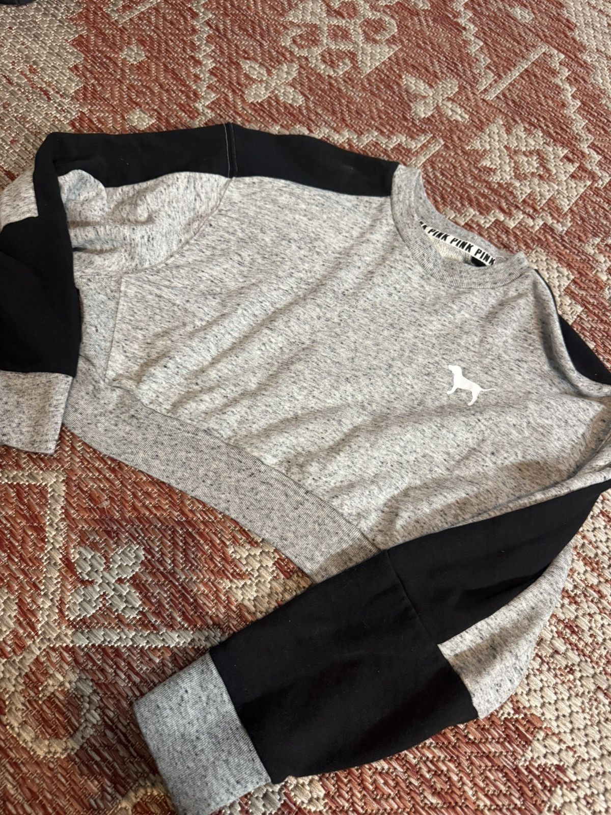 Pink Y2K VTG Victoria Secret Crop Sweatshirt Sz XS Grey Retro Size XS / US 0-2 / IT 36-38 - 1 Thumbnail