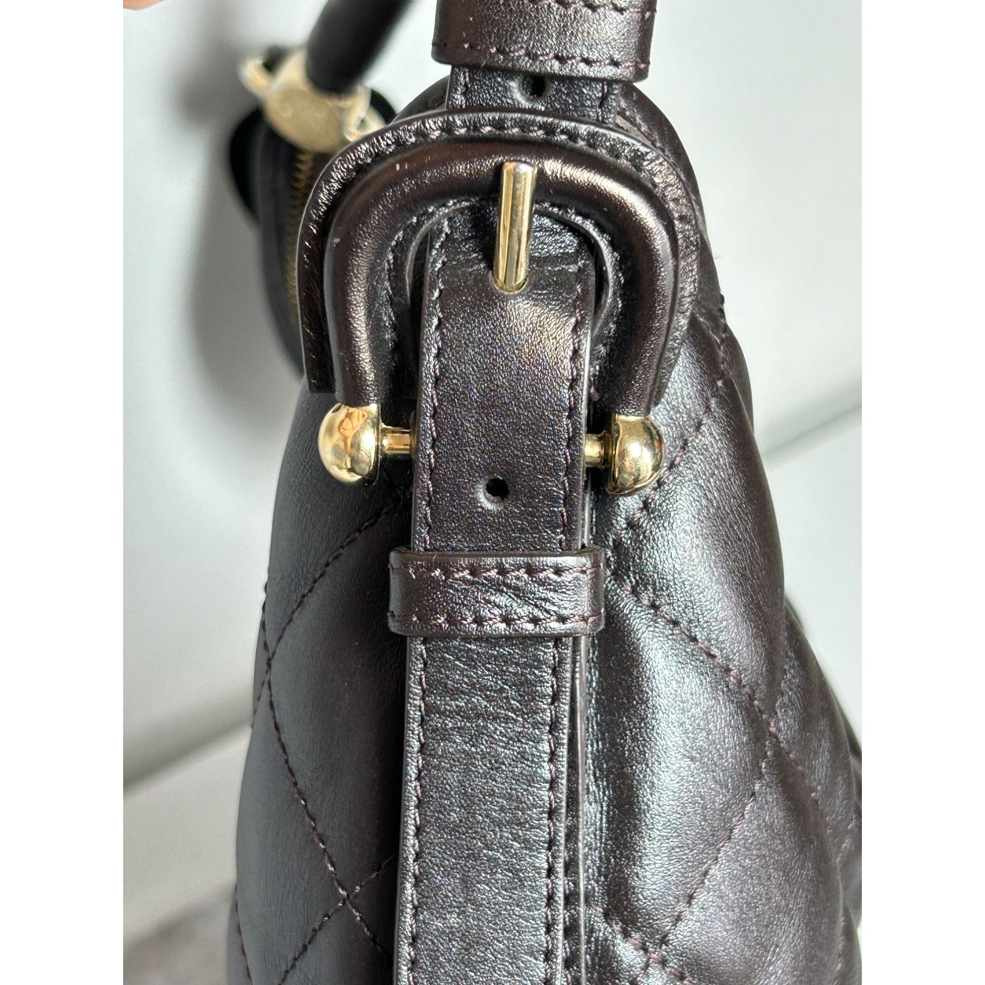 Burberry Burberry Hoxton Quilted Leather Hobo Bag in Brown - PreOwned Size ONE SIZE - 6 Thumbnail