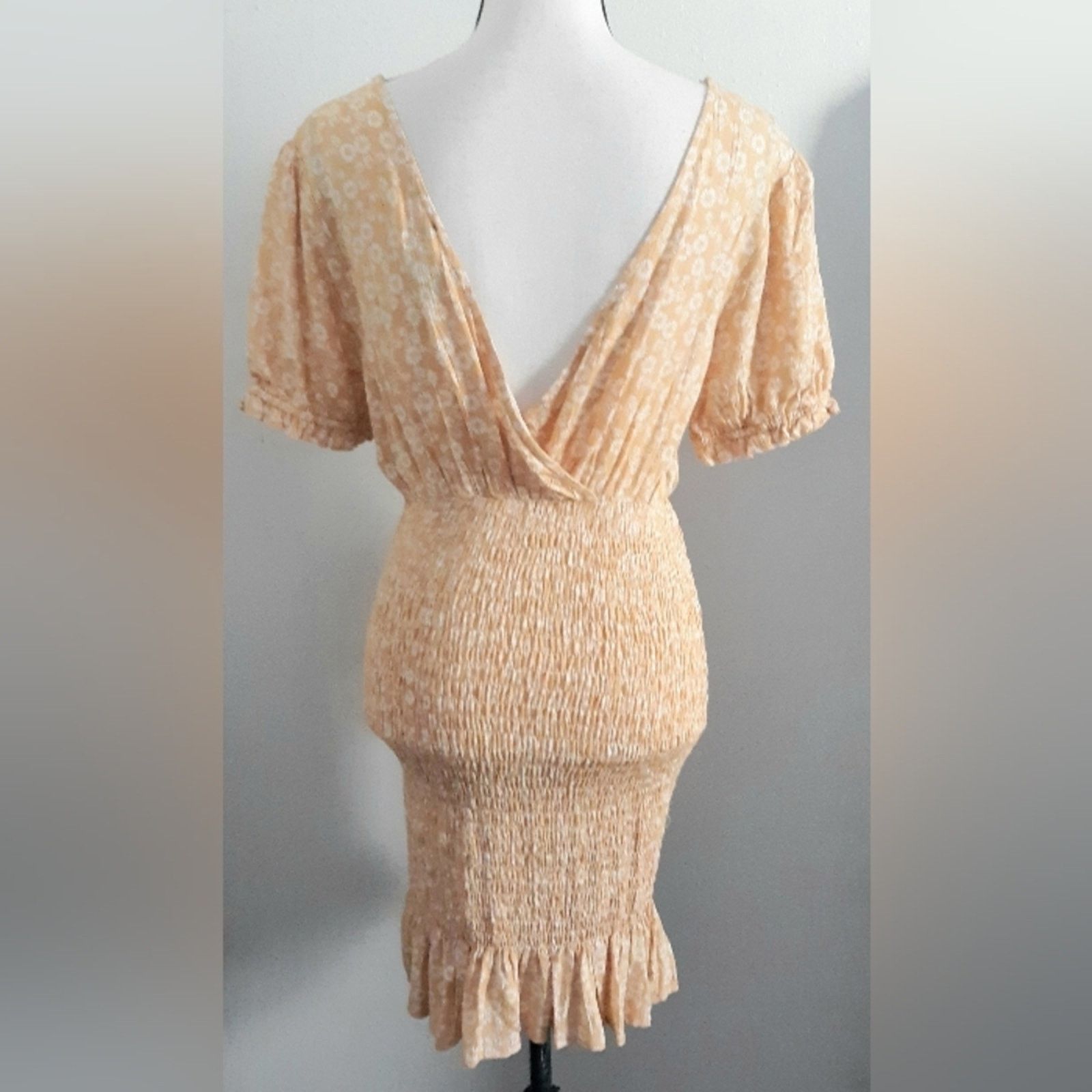 Urban Outfitters Urban Outfitters Lumiere Smocked Dress Size L / US 10 / IT 46 - 5 Thumbnail