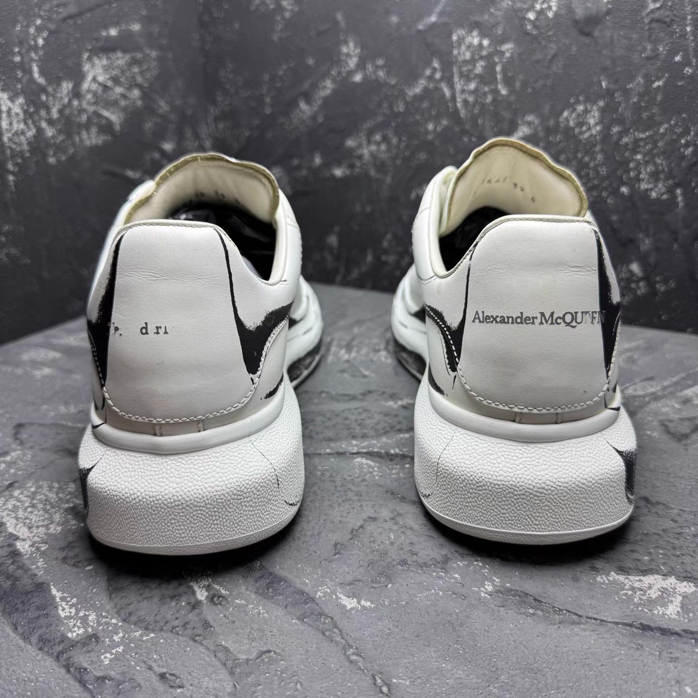 Alexander McQueen Alexander McQueen Black & White Graffiti Sneakers Q10 Size US 6.5 / EU 39-40 - 5 Thumbnail