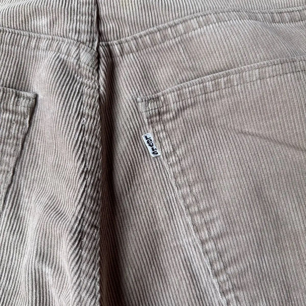 Levi's STEALS 💥 1980’s VINTAGE LEVI’S CORDUROY MADE IN USA PANT Size US 31 - 13 Thumbnail