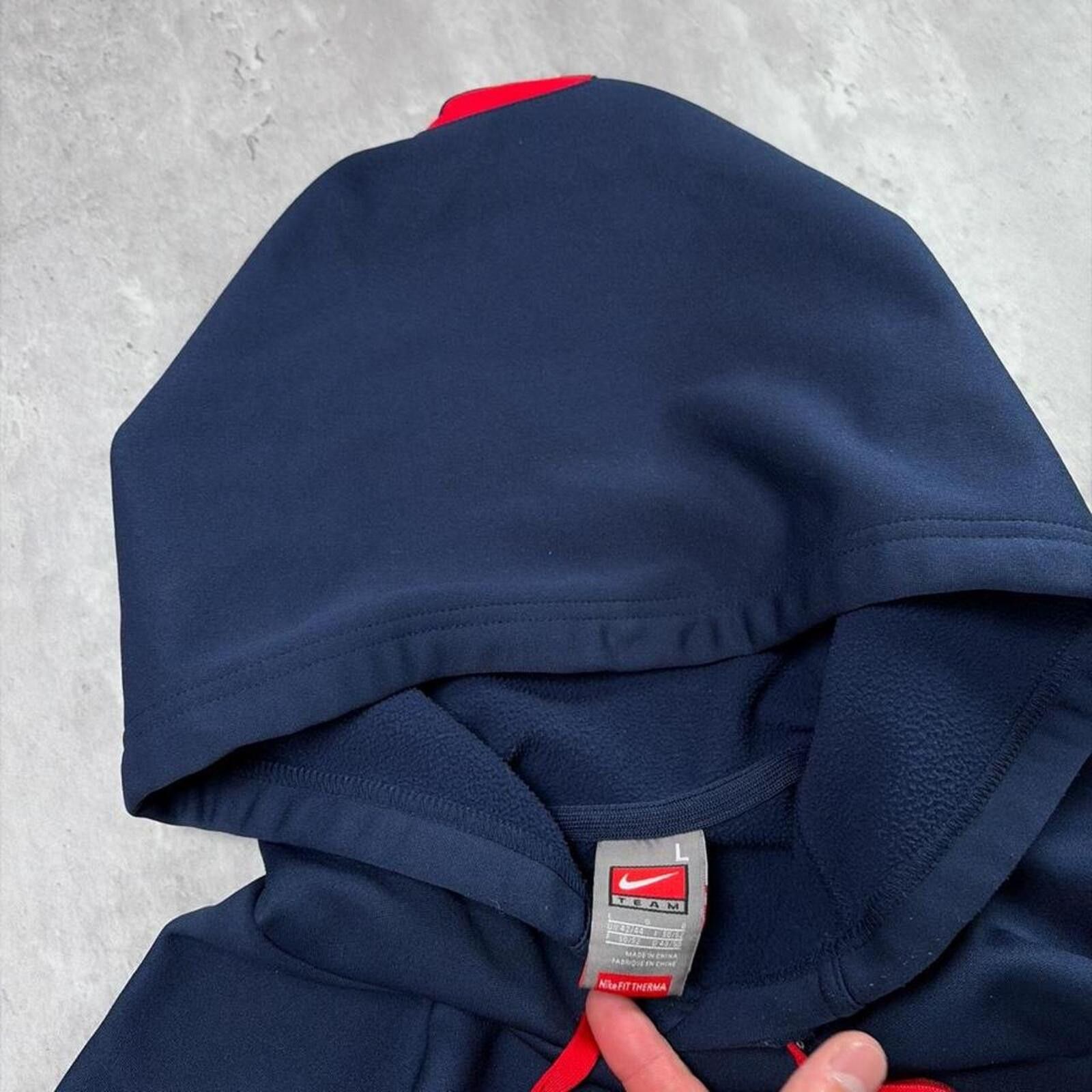 Nike Vintage Nike Team Middle Swoosh University Of Arizona Hoodie Size US L / EU 52-54 / 3 - 5 Thumbnail