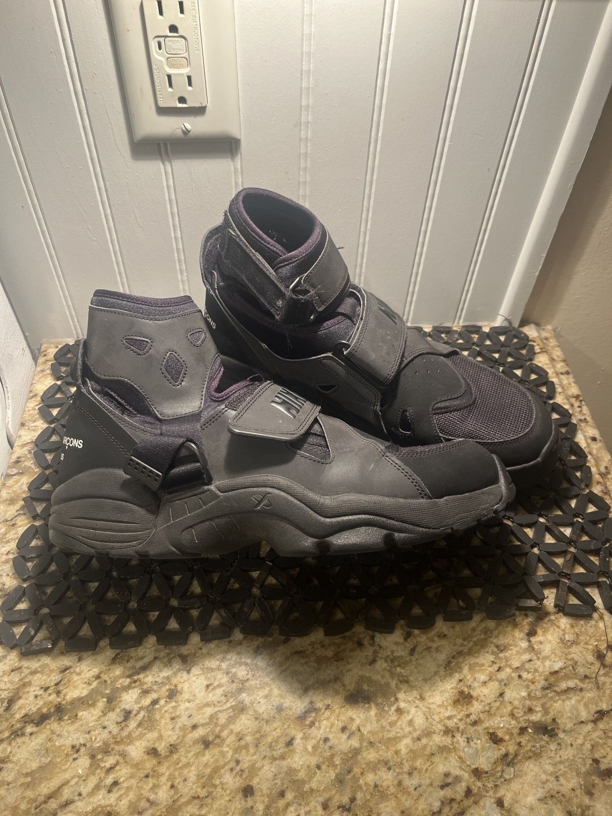 NIKE × COMME des GARCONS AIR CARNIVORE Comme Des Garçons Homme