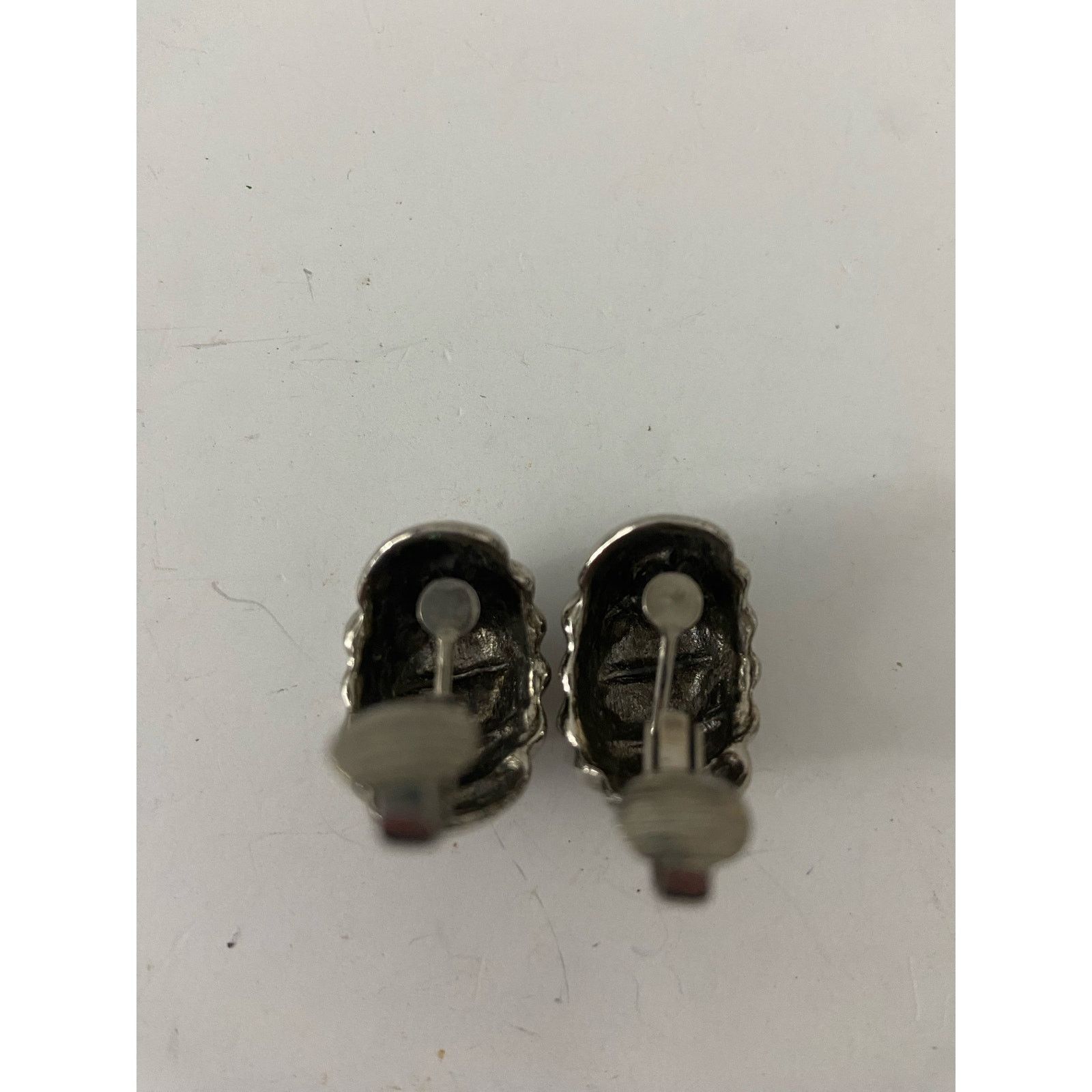 Vintage Vintage dome earrings clip on silver tone Size ONE SIZE - 3 Thumbnail