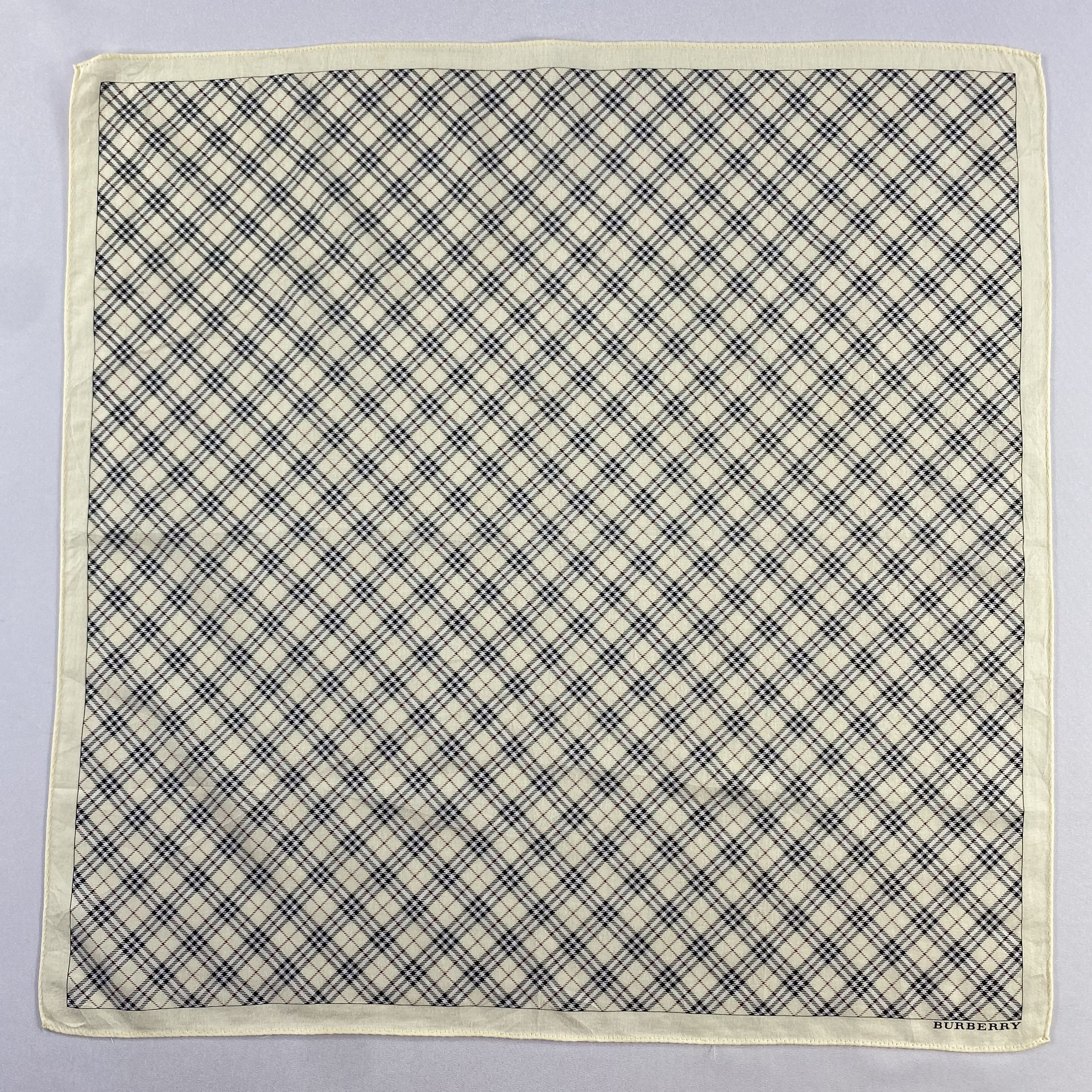 Burberry × Vintage Burberry Handkerchief / Neckerchief / Bandana-P681 Size ONE SIZE - 1 Thumbnail