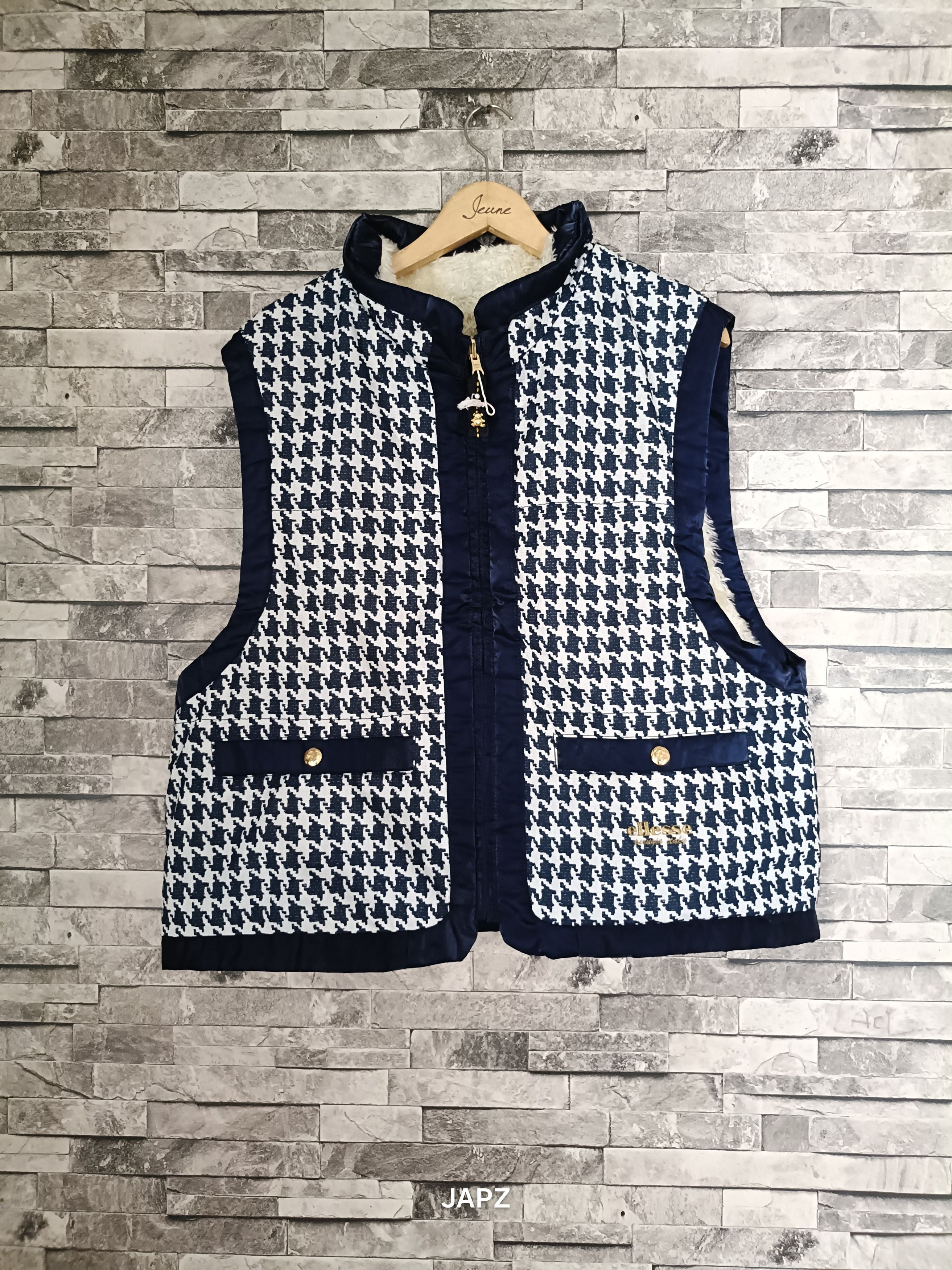 Ellesse × Goldwin Vintage ellesse goldwin Perugia Italy revers shearling vest Size L / US 10 / IT 46 - 6 Thumbnail