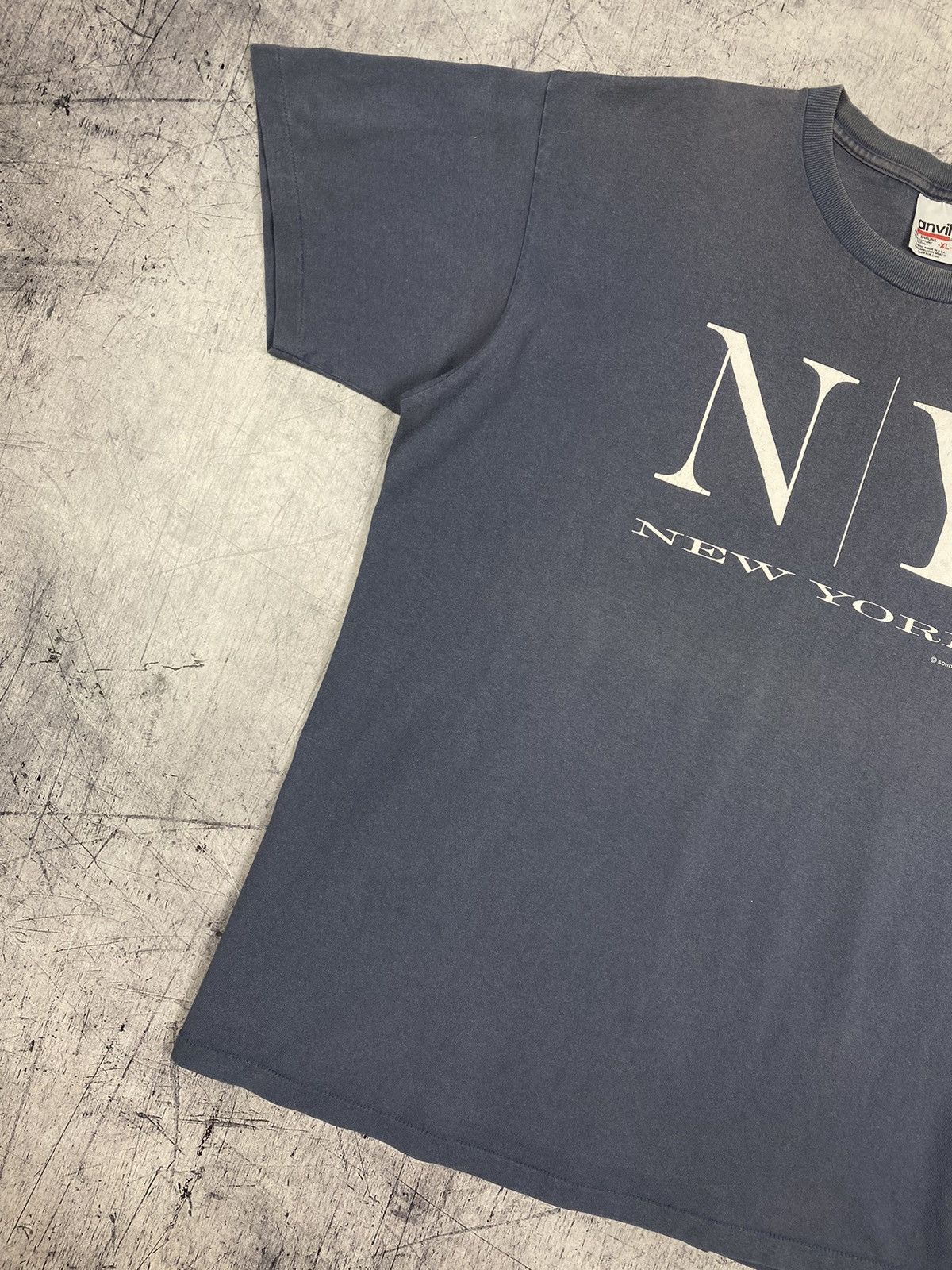 Vintage Vintage 90s New York Made In USA Big Logo Tee Size US XL / EU 56 / 4 - 3 Thumbnail