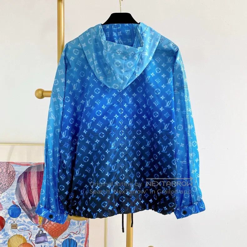 Louis Vuitton Louis Vuitton Old Flower Blue Full Logo Gradient Jacket Size XS / US 0-2 / IT 36-38 - 2 Thumbnail