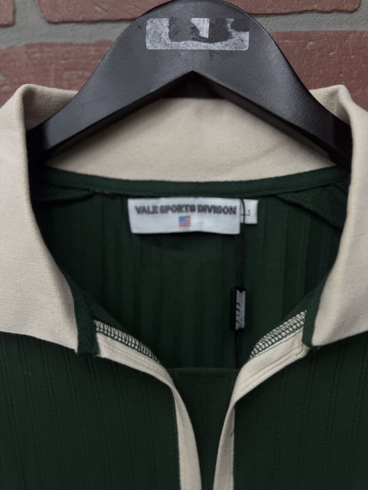 Vale Valley Green Polo Dress Shirt Size Large (NEW) Size US L / EU 52-54 / 3 - 10 Thumbnail