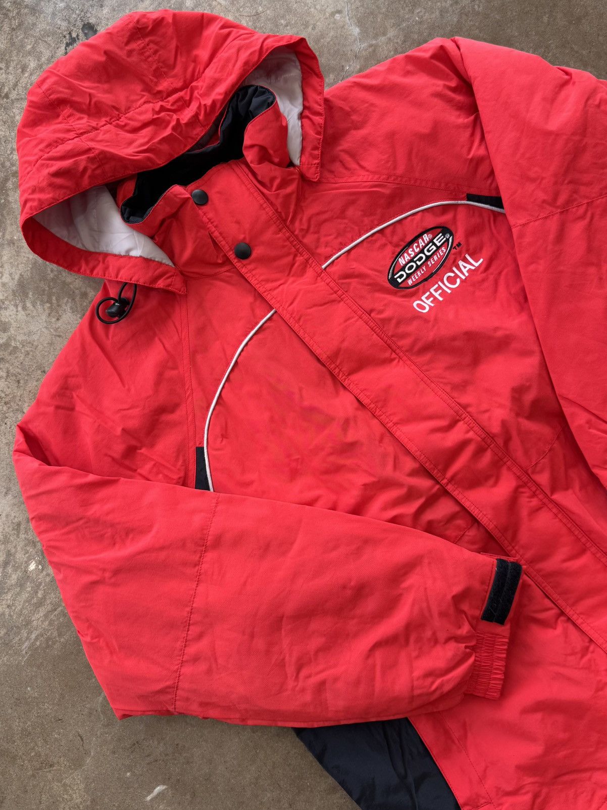 Vintage Vintage NASCAR Dodge Official Gear Hooded Jacket Medium Size US M / EU 48-50 / 2 - 2 Thumbnail