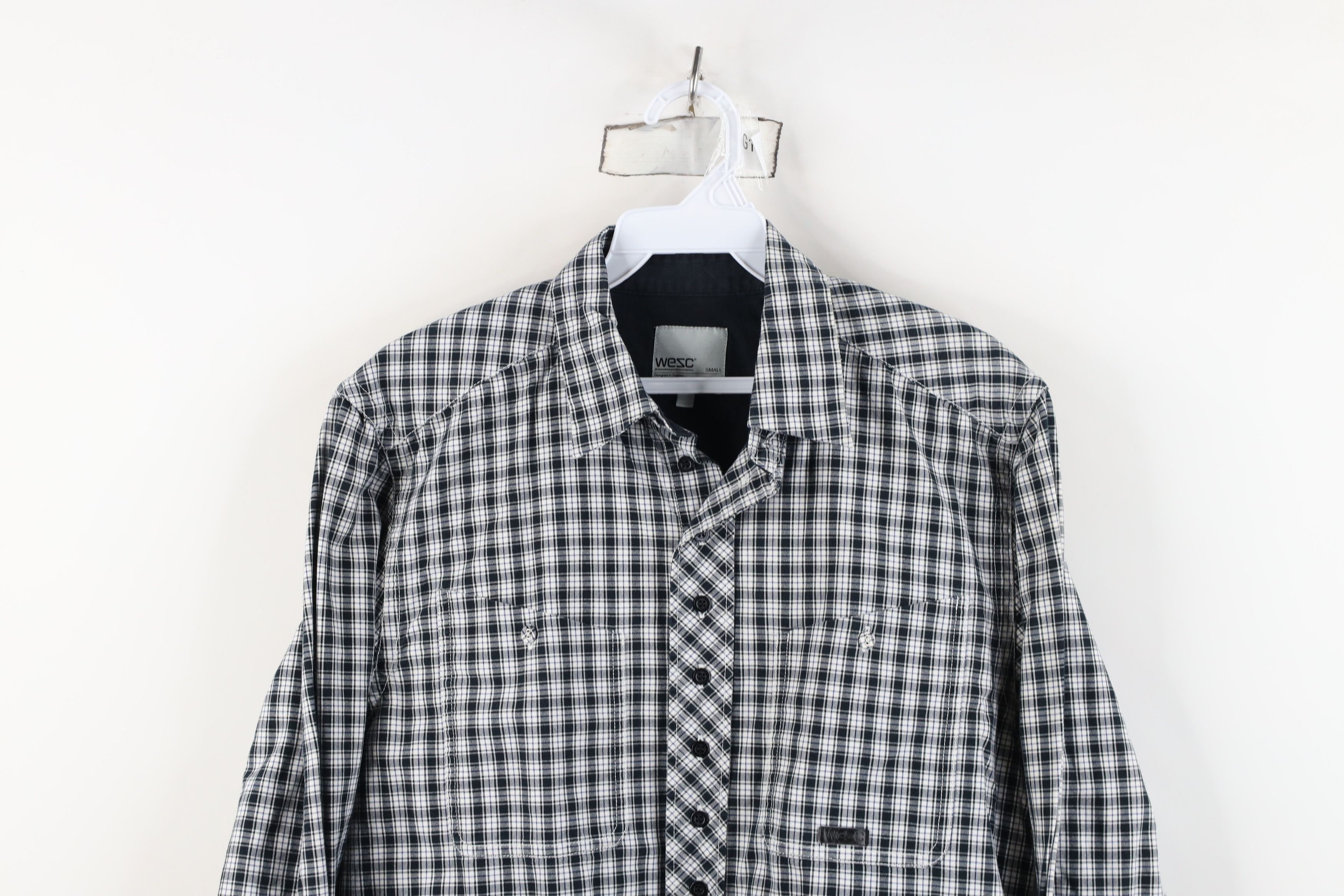Vintage WESC Streetwear Pocket Collared Button Shirt Black Plaid Size US S / EU 44-46 / 1 - 2 Thumbnail