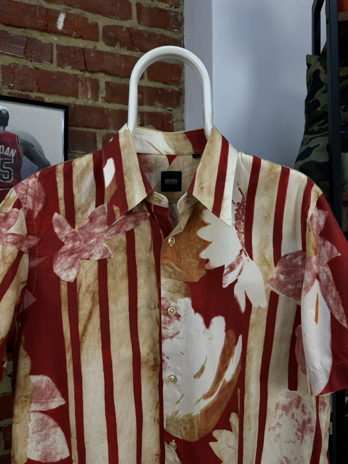 Hugo Boss × Vintage Vintage Hugo Boss Hawaiian Style Floral Striped Shirt Size US M / EU 48-50 / 2 - 8 Thumbnail